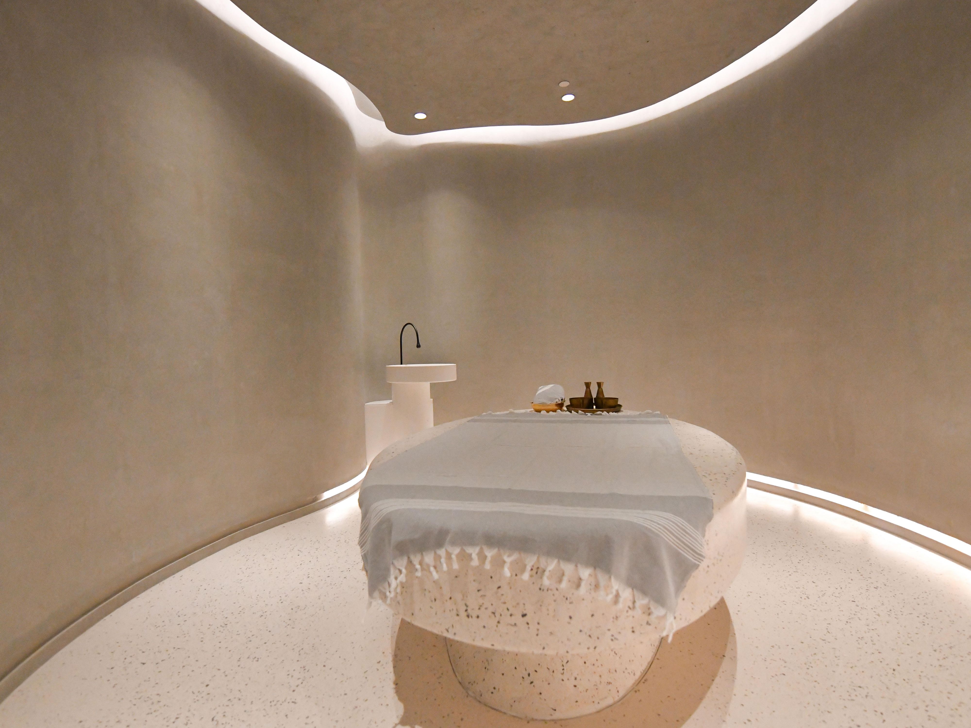 Spa Treatment rooms reflect the history of pearls in the region