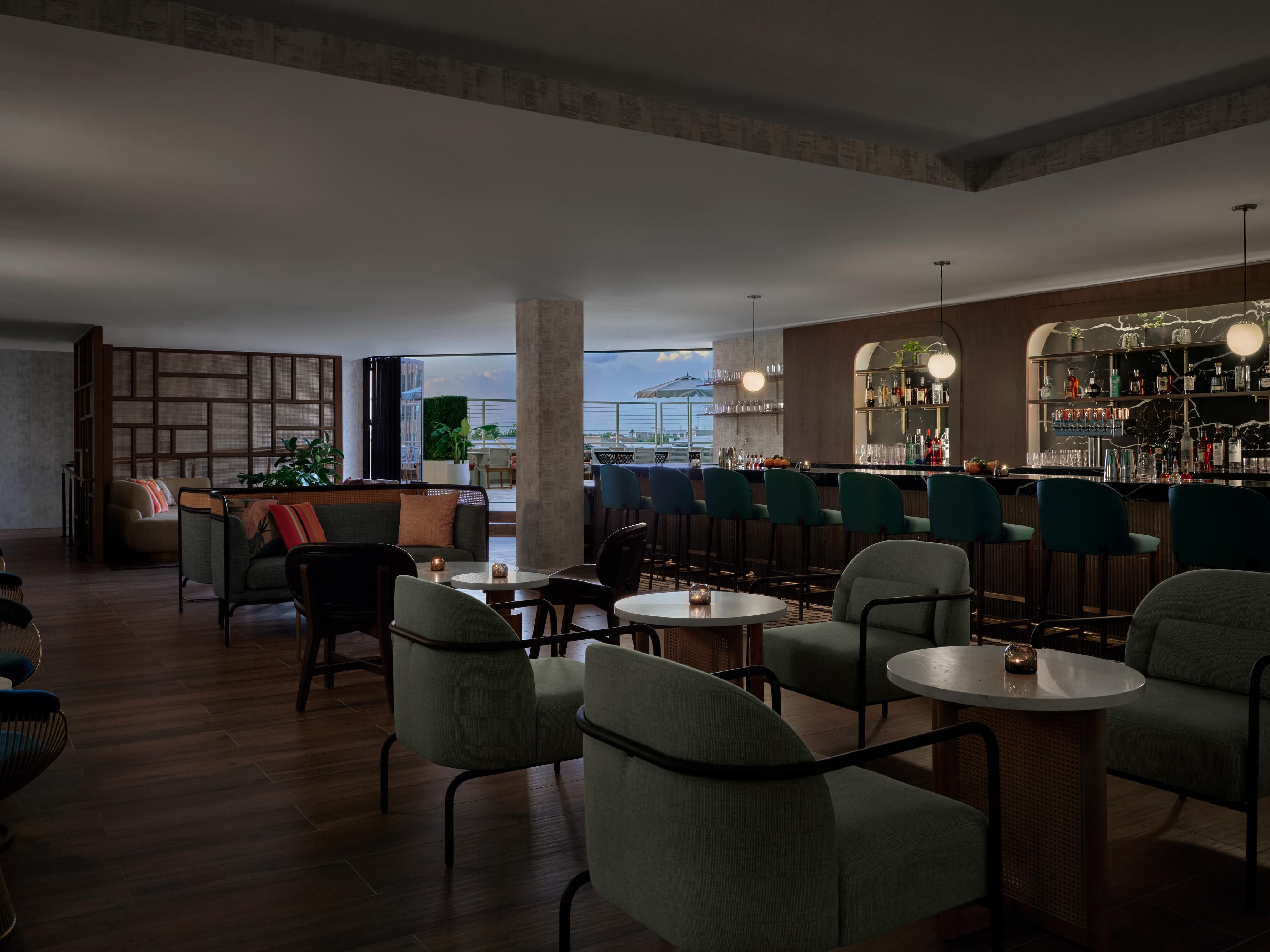Bar and Lounge