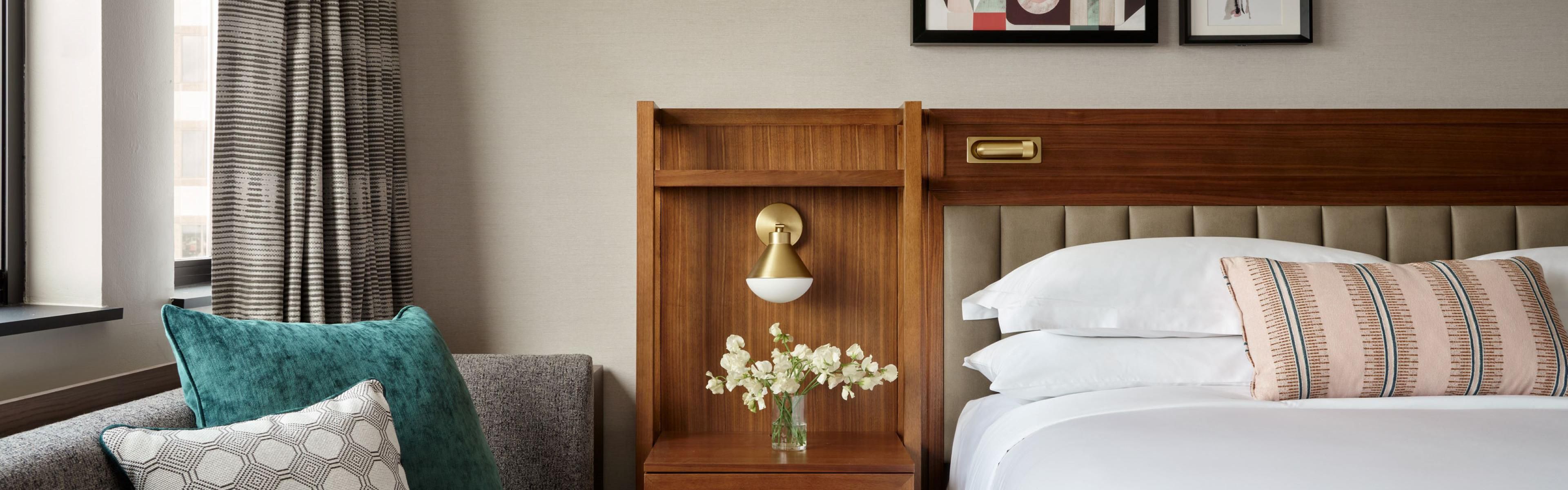 InterContinental San Antonio Riverwal guestroom featuring king bed