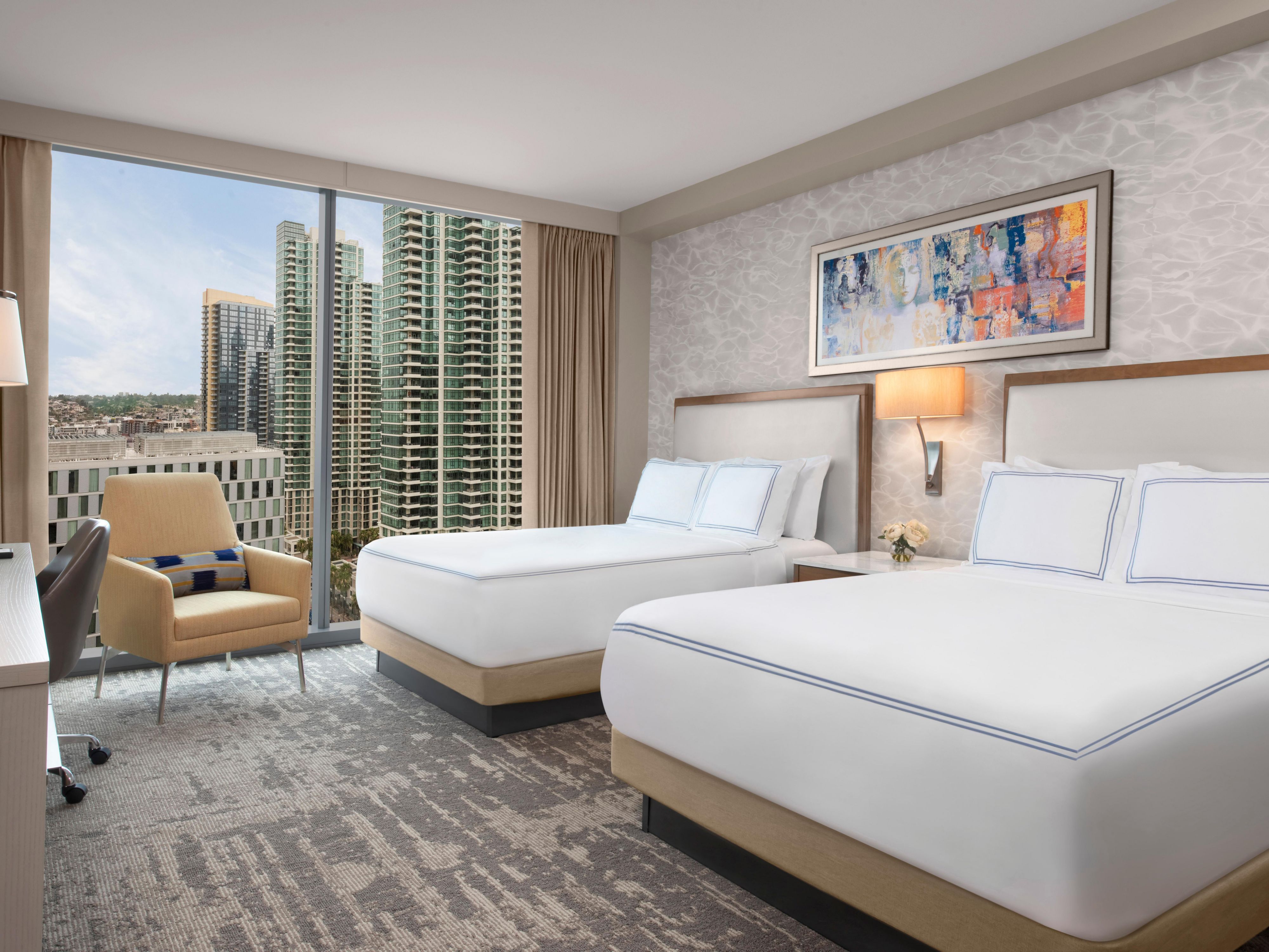 Club Floor Room - Top floor - great views of the city or bay