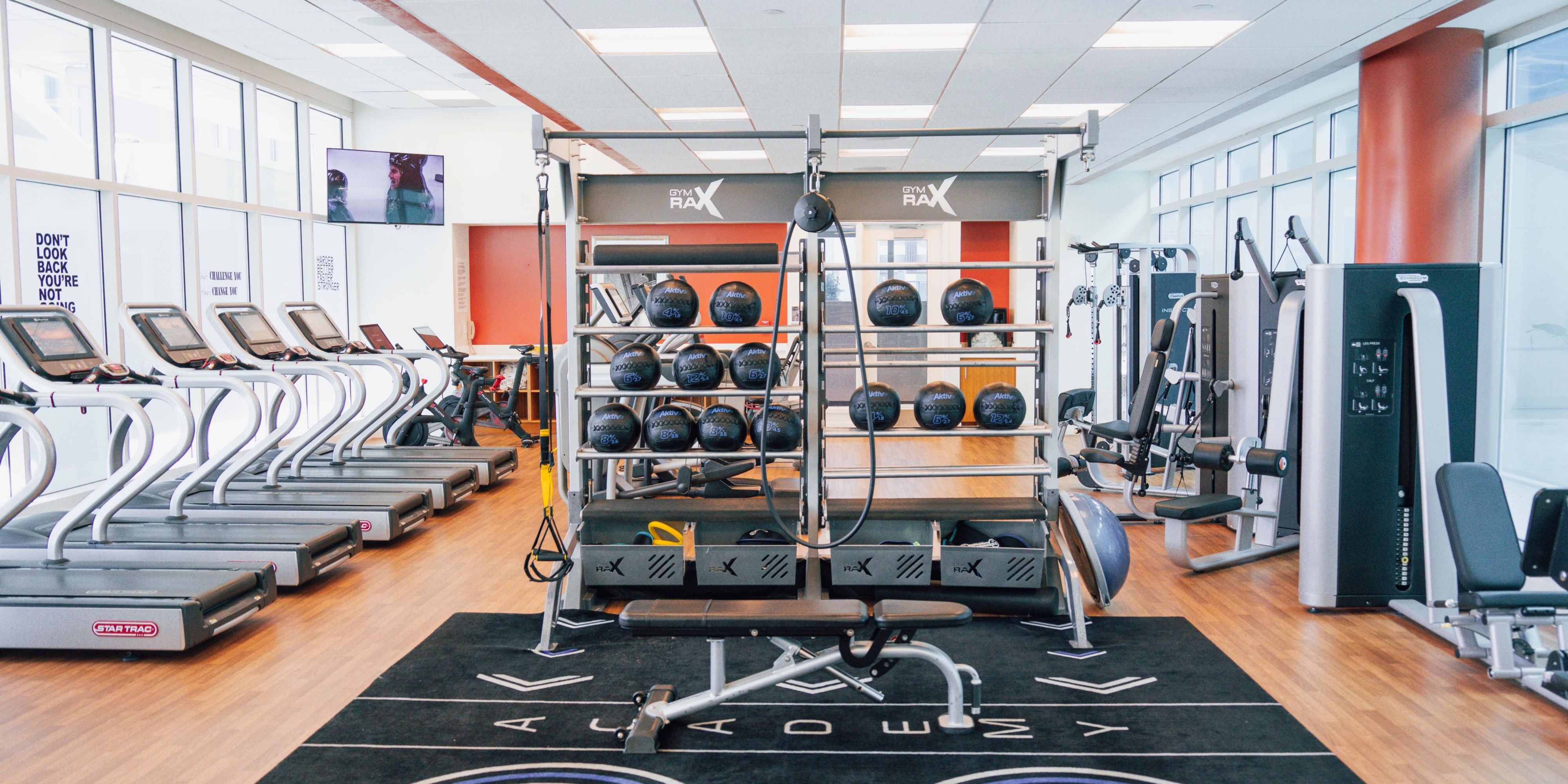 Whether you're traveling for business or leisure, our 6th-floor San Francisco hotel with a fitness center, is open 24/7 and fully equipped for a complete workout. Enjoy Peloton bikes, treadmills, a StairMaster, free weights, cable machines, a reformer, TRX suspension trainers, slam balls, and a virtual trainer.