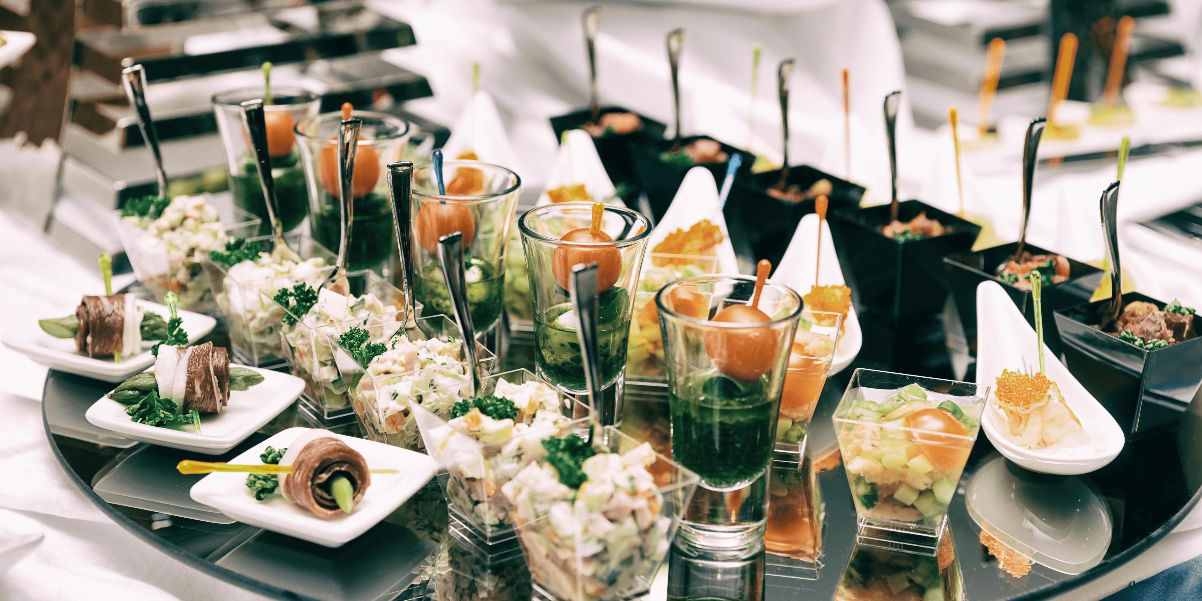 Staffed by a world-class culinary team, our dedicated banquet kitchen delivers award-winning food service that adheres to the same high standards as the InterContinental brand, as well as San Francisco's renowned dining scene.

