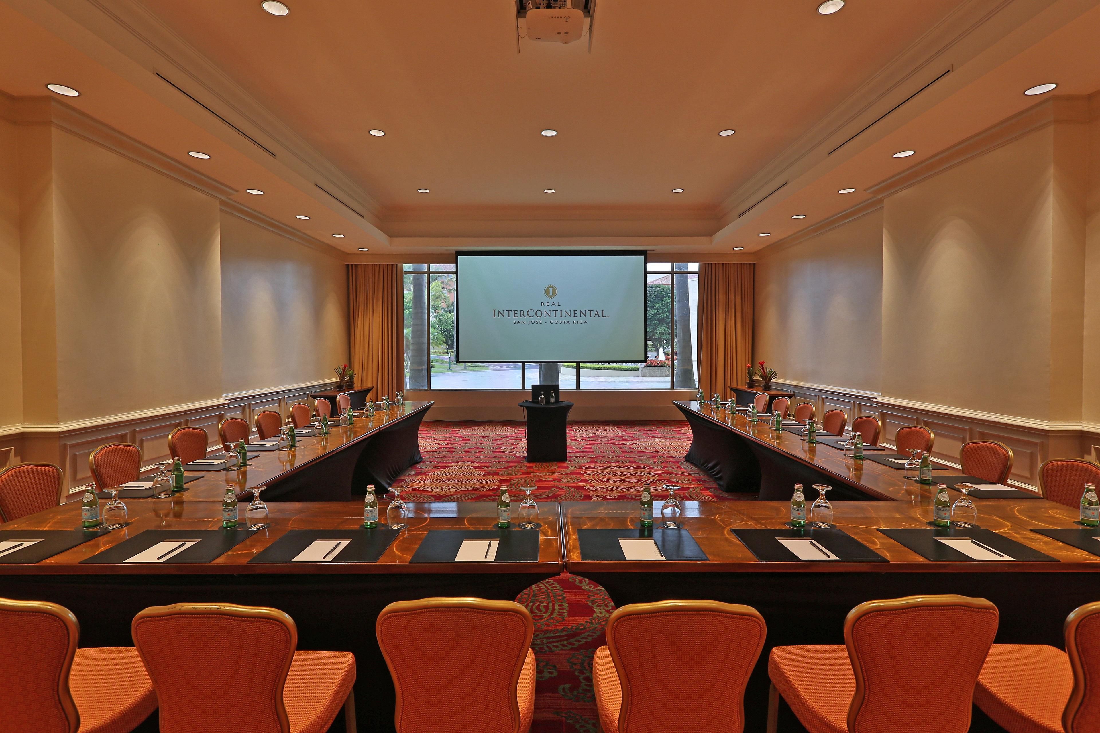 Laurel Room