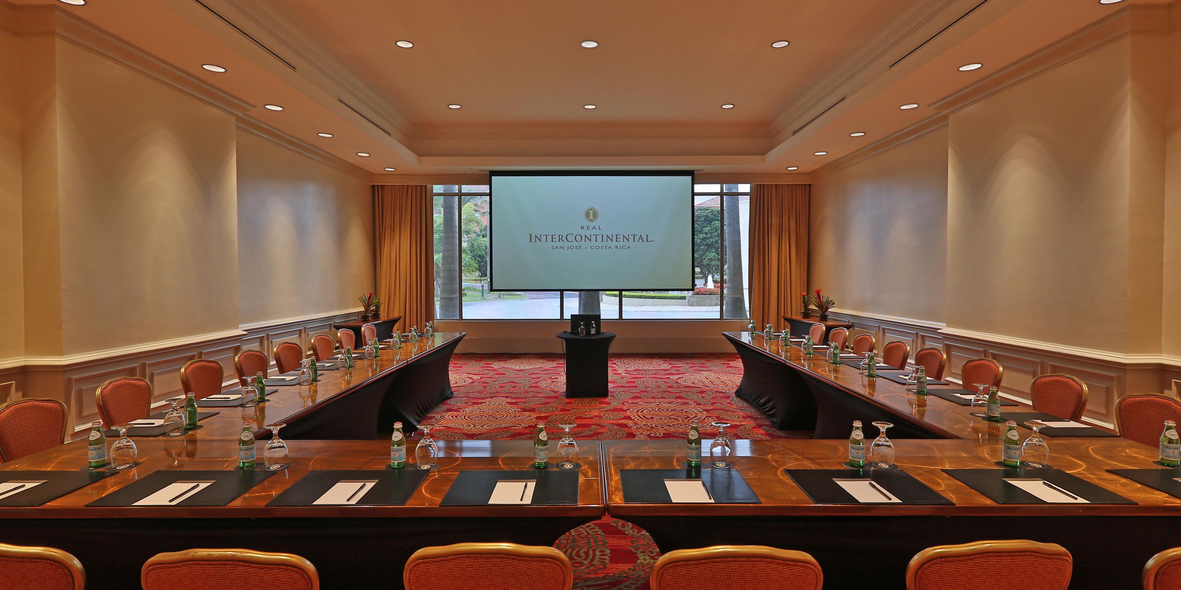 Our convention and meeting facilities are unrivaled. Across 21 event venues, including outdoor spaces under the trees and within our tropical garden, and a light filled greenhouse, we meticulously host gatherings for up to 1,000 guests. It’s all supported by professional planners and innovative caterers.