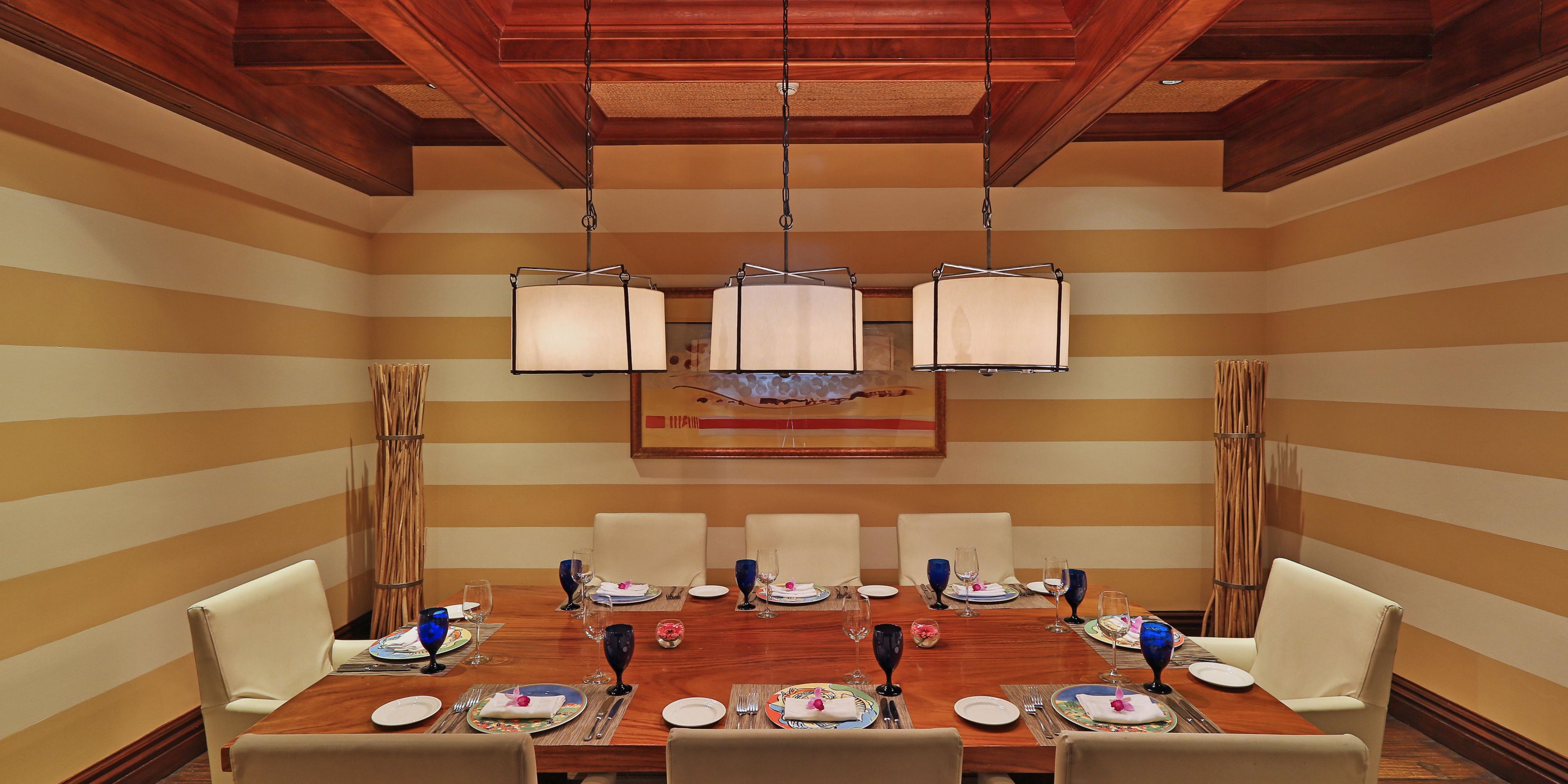 Enjoy access to our exclusive Club Tower, our secluded level with a private entrance reserved for our most loyal guests. For those traveling on government business or corporate travel, the Club Tower provides the ultimate in discretion and privacy, allowing entry only to those who share this privilege.