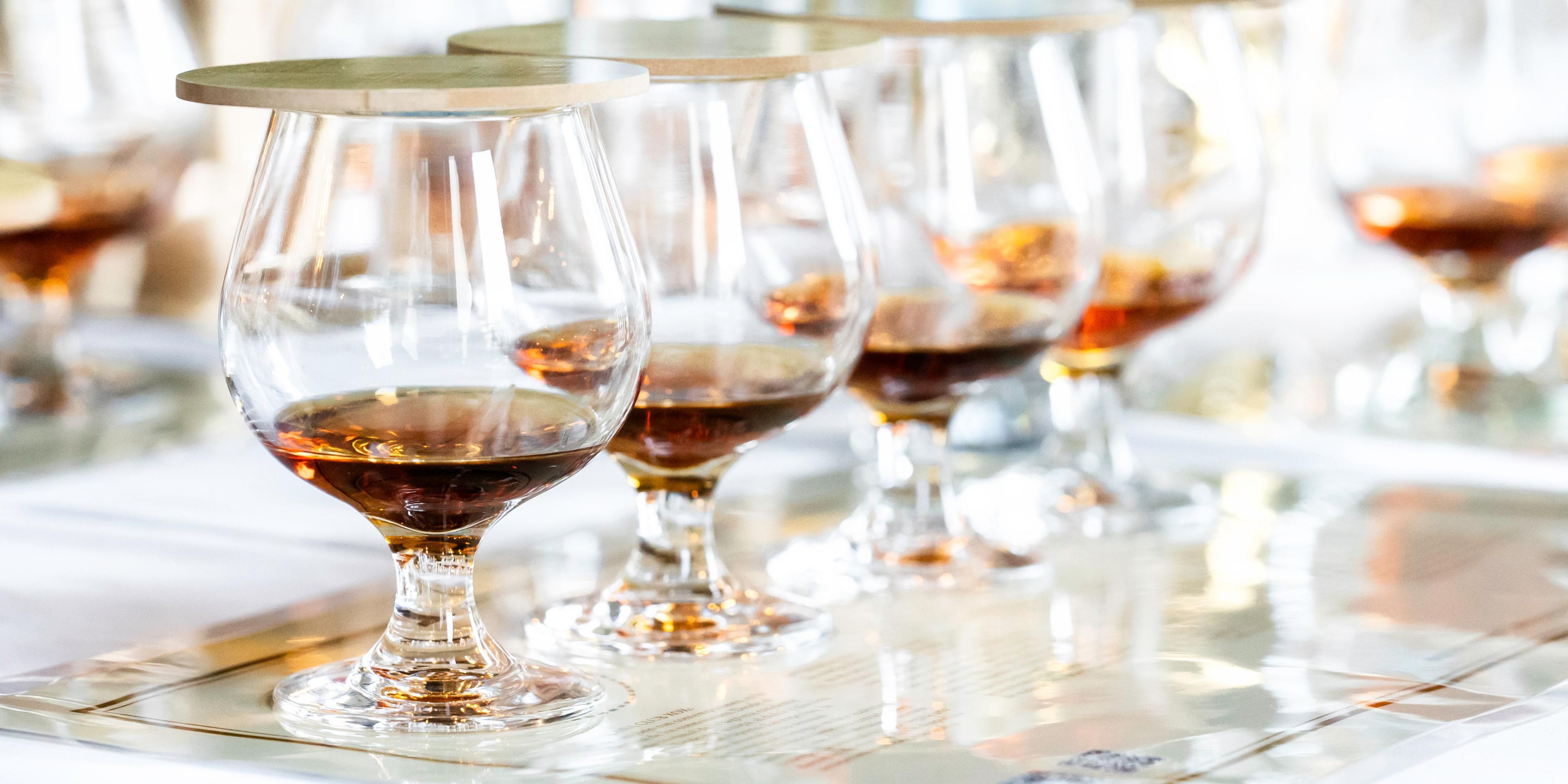 Immerse yourself in the rich heritage of rum with a guided tasting experience in our signature bar. Savor premium selections, explore unique flavor profiles, and enjoy the sophisticated ambiance that only Blu at InterContinental San Pedro Sula can offer. A perfect prelude to the season’s celebrations.