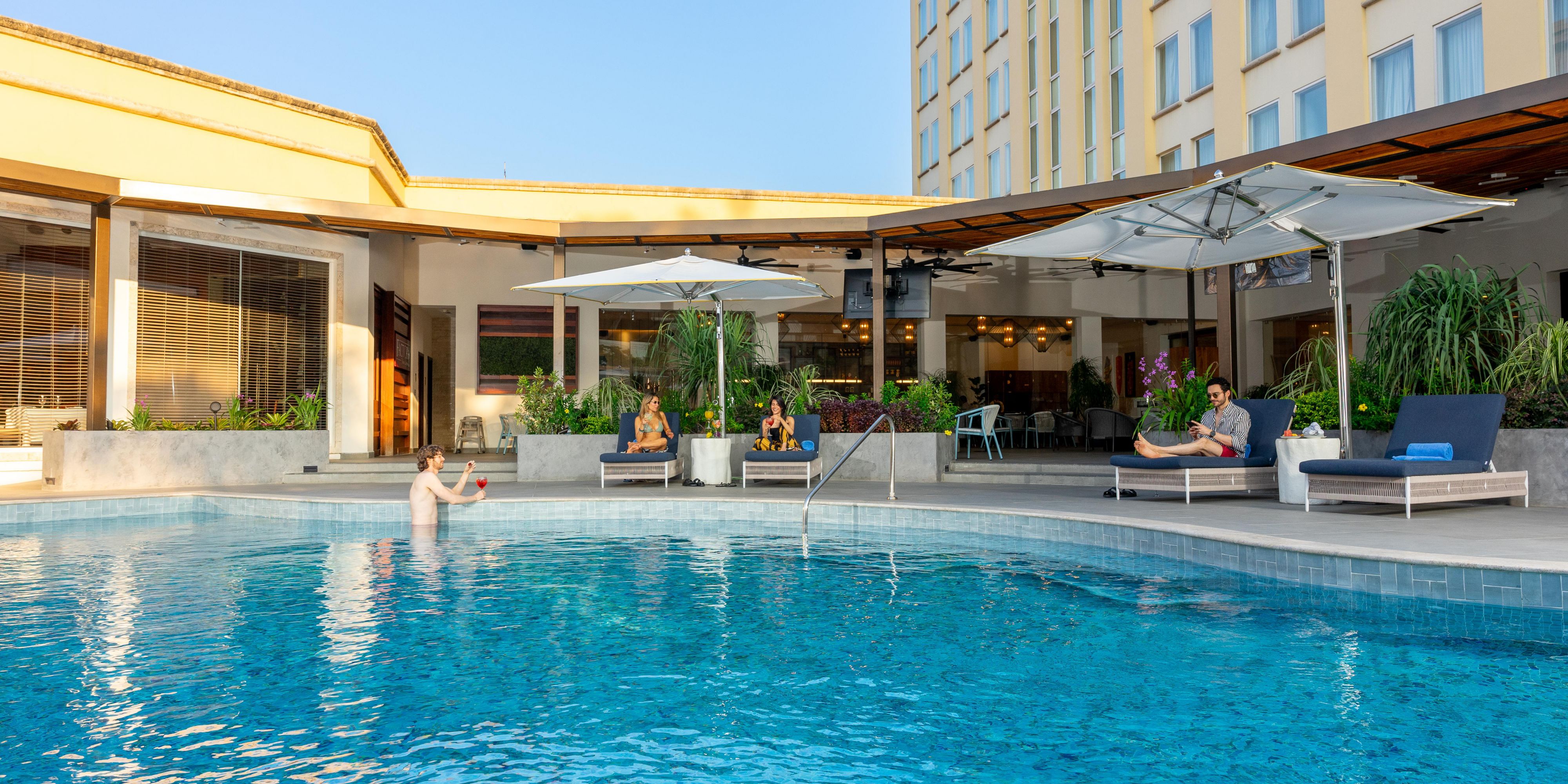 Join us for a stylish poolside affair featuring a live DJ, curated cocktails, and a 
vibrant atmosphere. With special weekend rates available, it’s the perfect opportunity to 
enjoy a festive escape in a refined setting. Let the music, ambiance, and service elevate 
your Halloween experience.