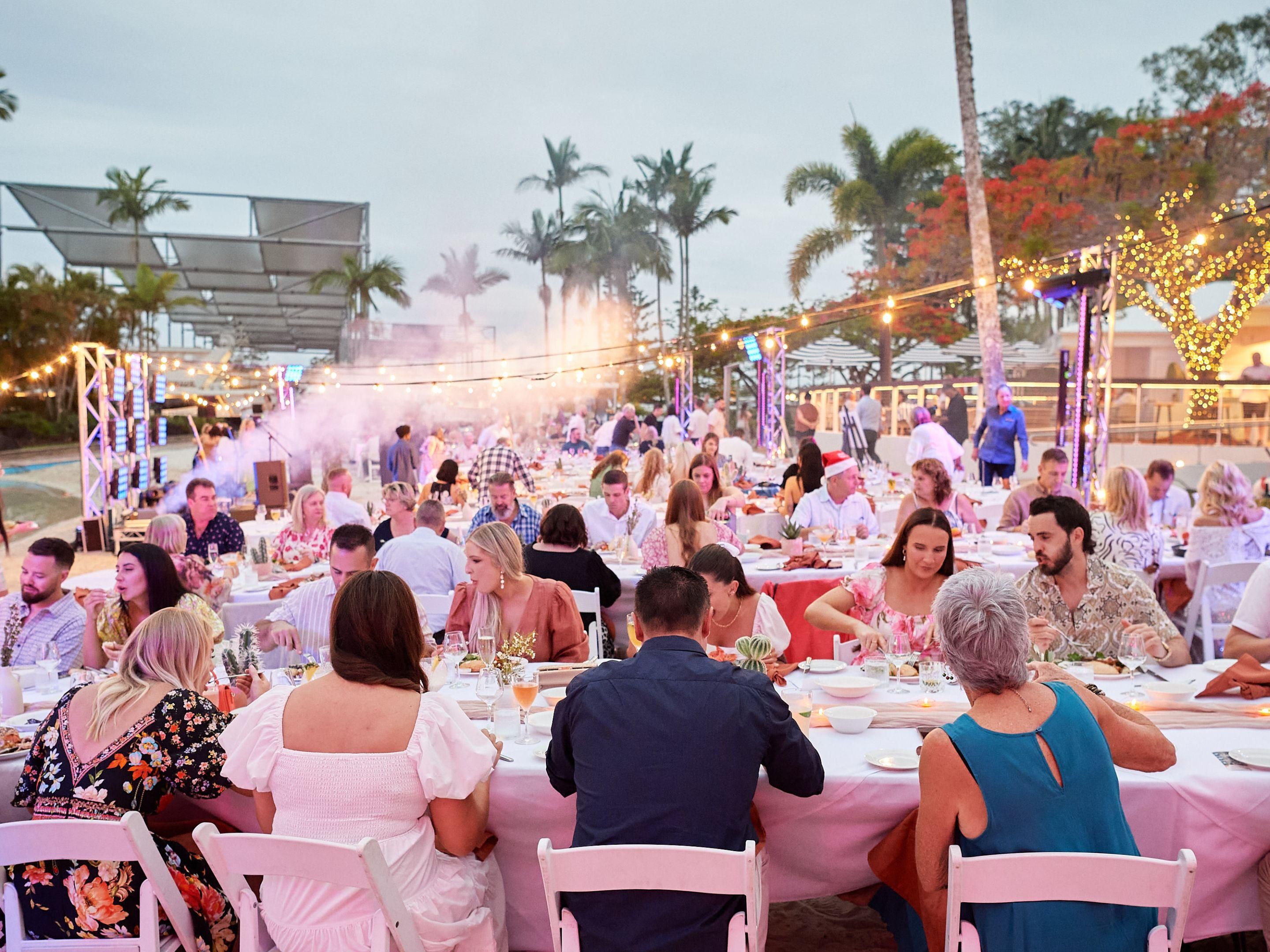 Spectacular event set on the lagoon beach 