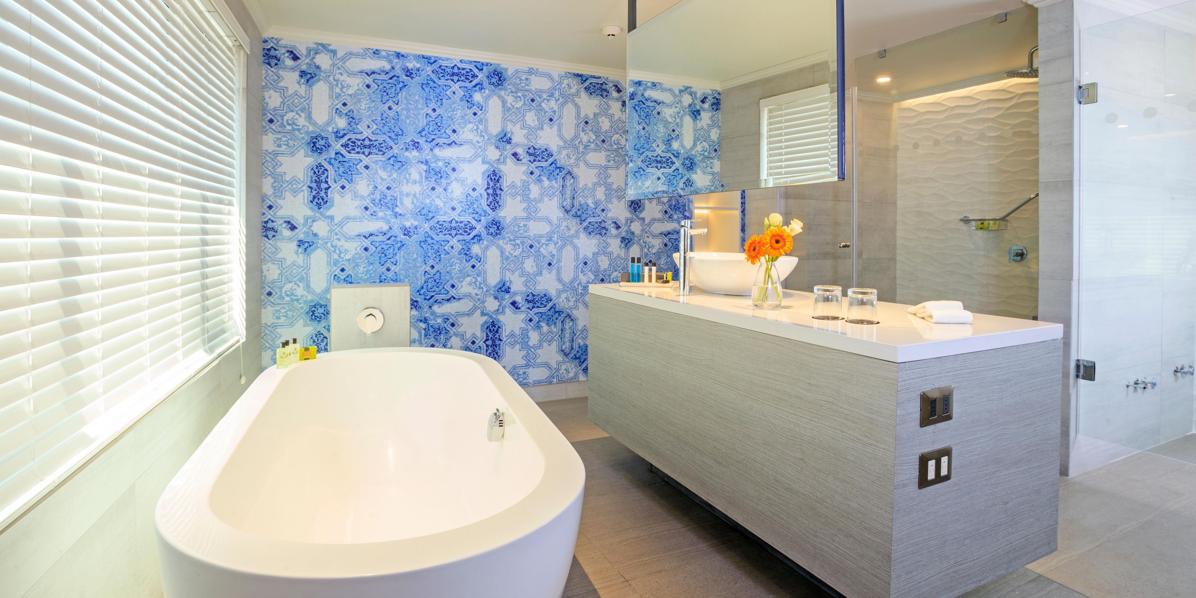 Luxury Suite Bathroom