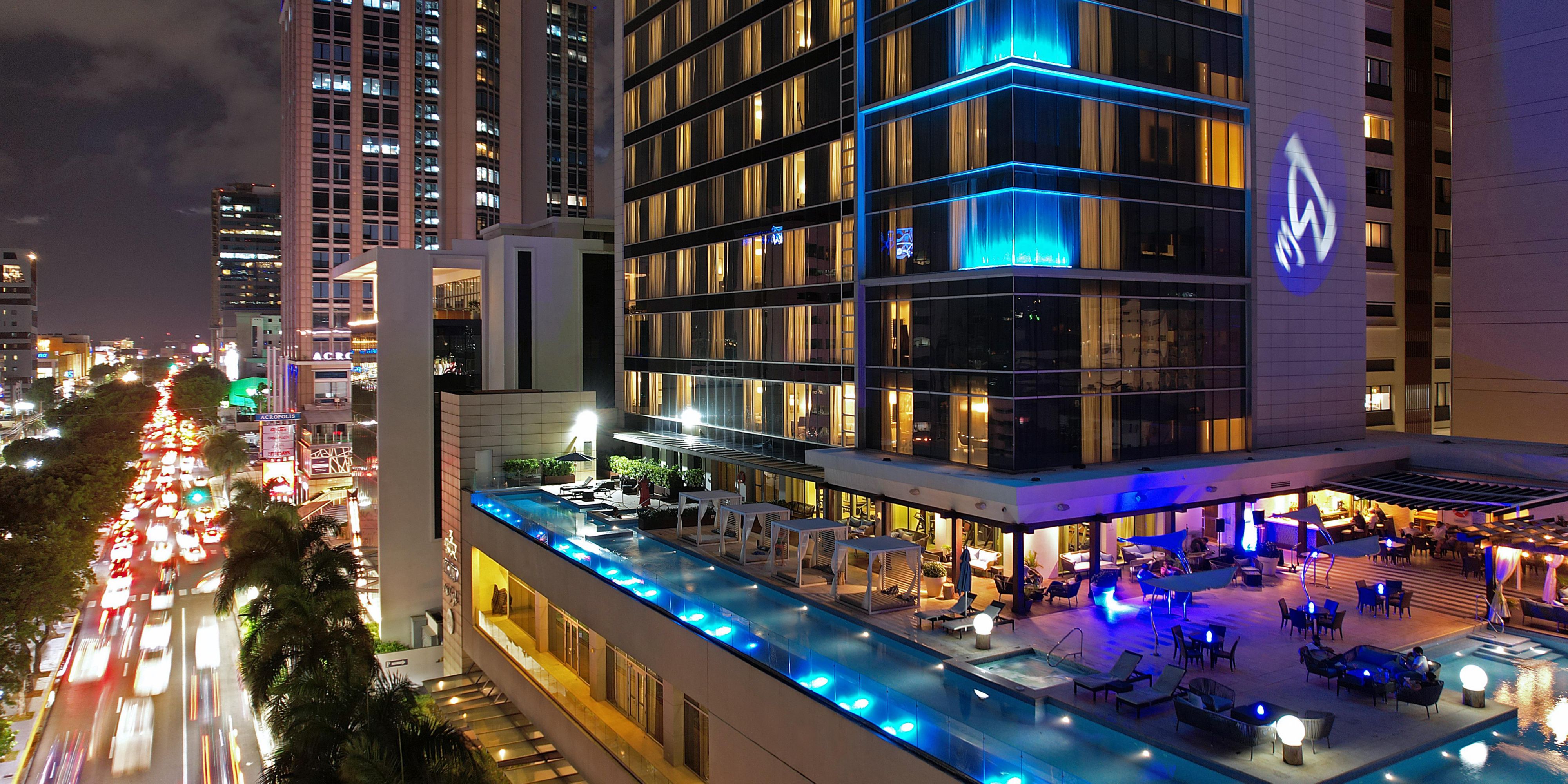 Kick back from Tuesday to Friday, 6 PM to 9 PM, at Blu Bar for an epic Open Bar. Enjoy a wide selection of national and international drinks, all in the vibrant atmosphere enhanced by live music on select nights. With good drinks, great beats, and even better views, it’s the perfect way to unwind after a long day. See you up top!