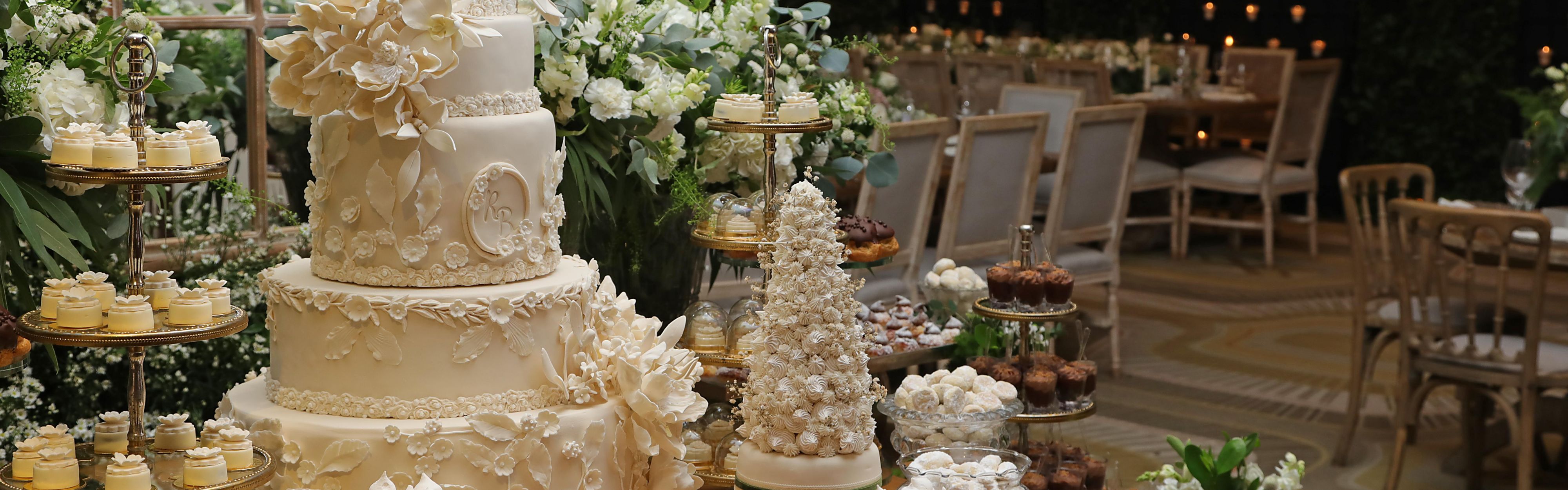 Wedding cake and decorations