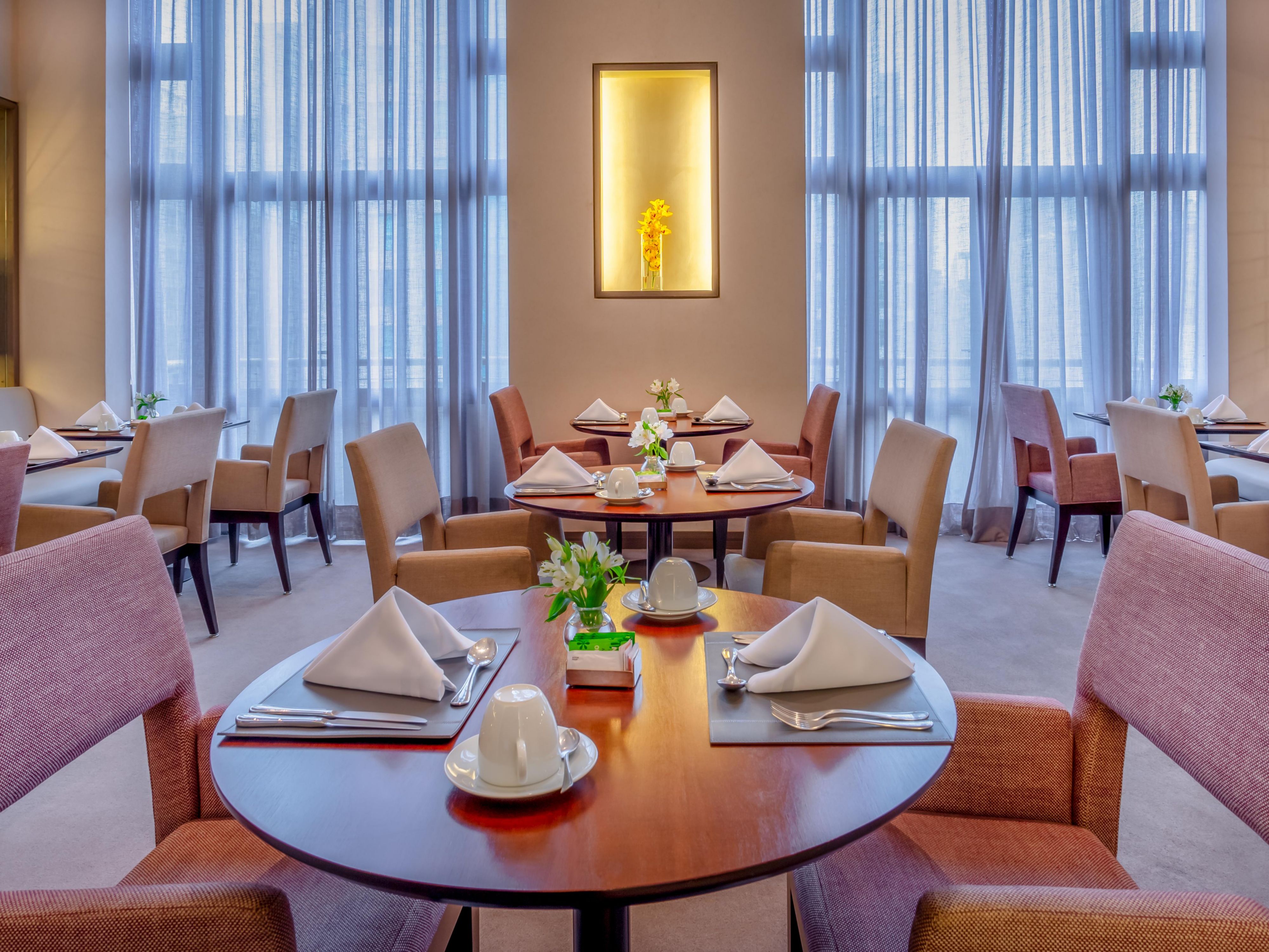 Club Floor Lounge
