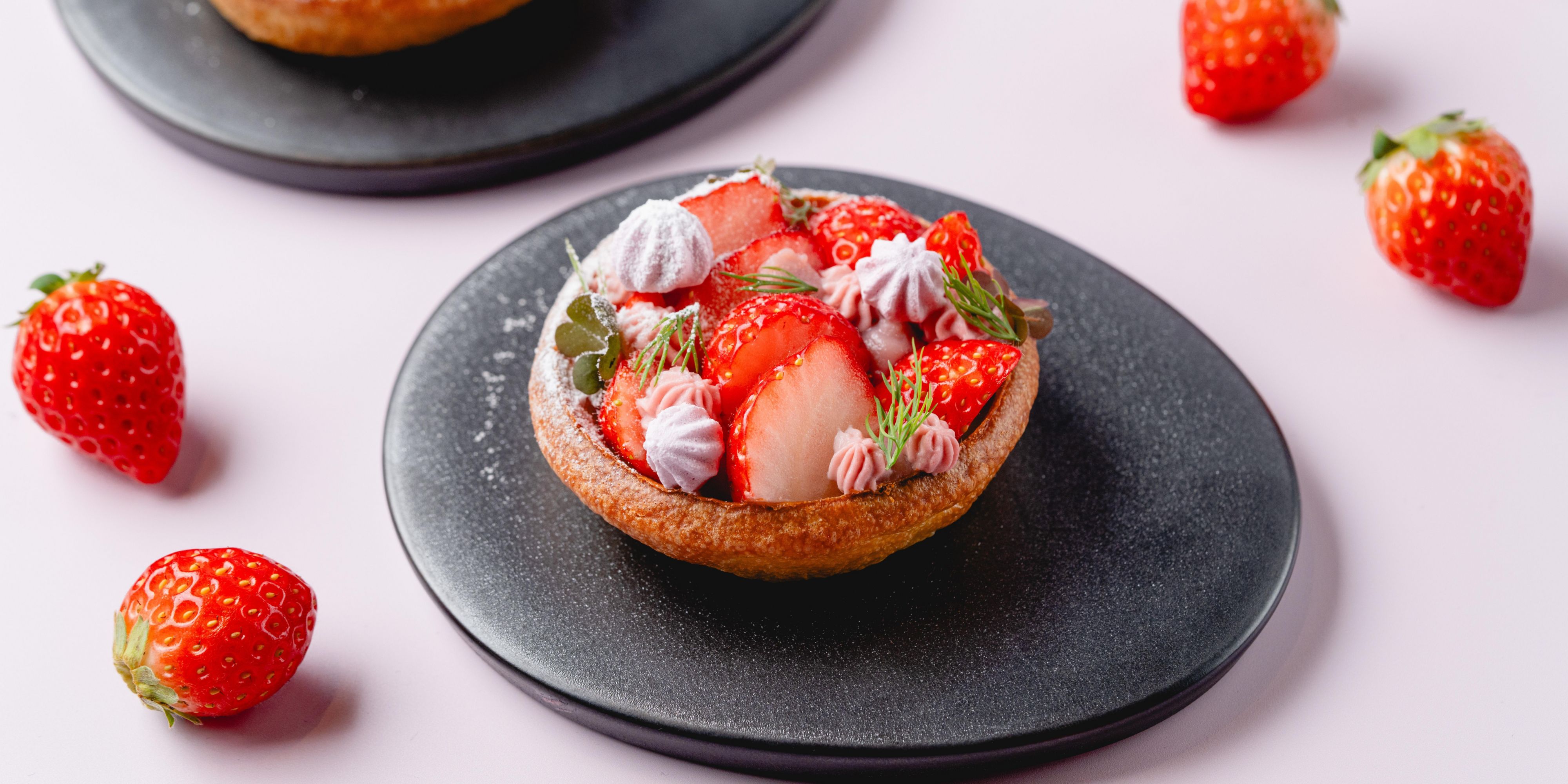 Enjoy our signature Afternoon Tea with premium teas, seasonal sweets, and savory bites by day. At night, the lounge transforms into a bar serving original cocktails and mocktails made with fresh Hokkaido ingredients, alongside light snacks perfect with champagne or whisky.