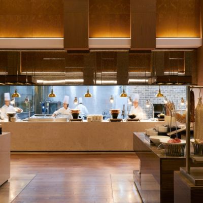 Grand Kitchen