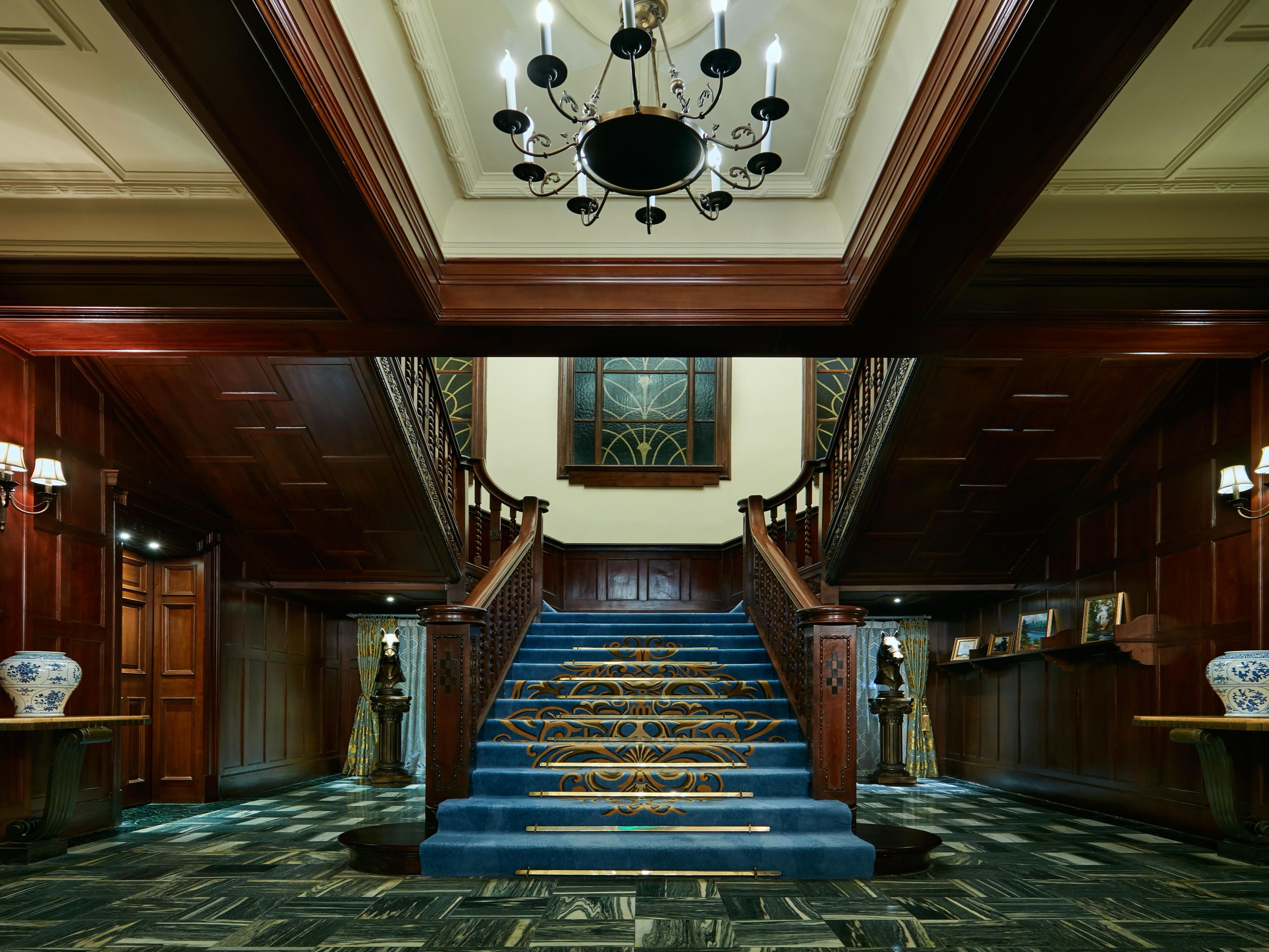 Hotel Lobby