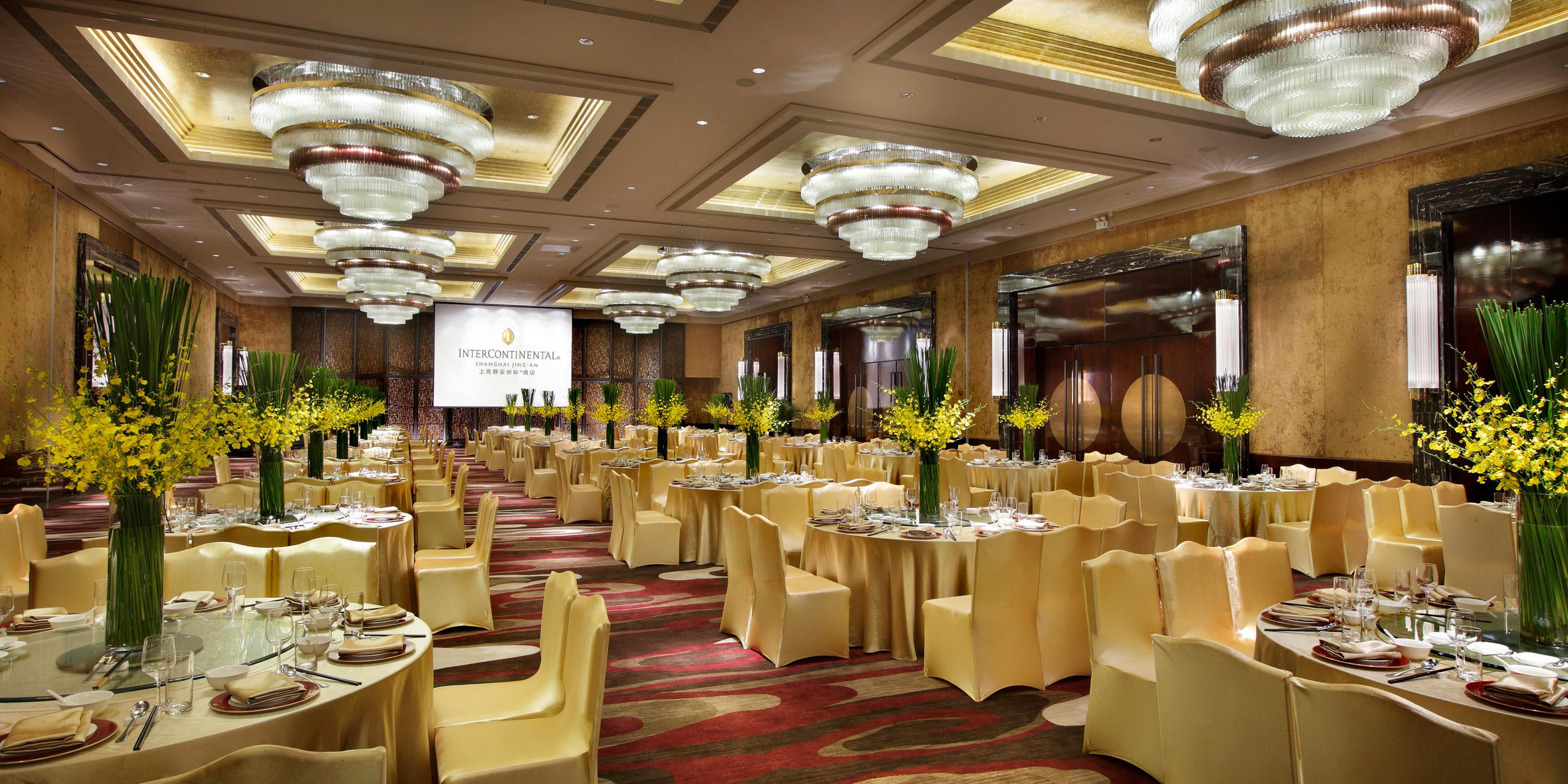 Our exclusive wedding planning team will customize your personalized wedding, tantalizing menu and creative decorations. Paying attention to all the details to make a wonderful wedding that would be enjoyed and memorized by both the newlyweds and their guests.