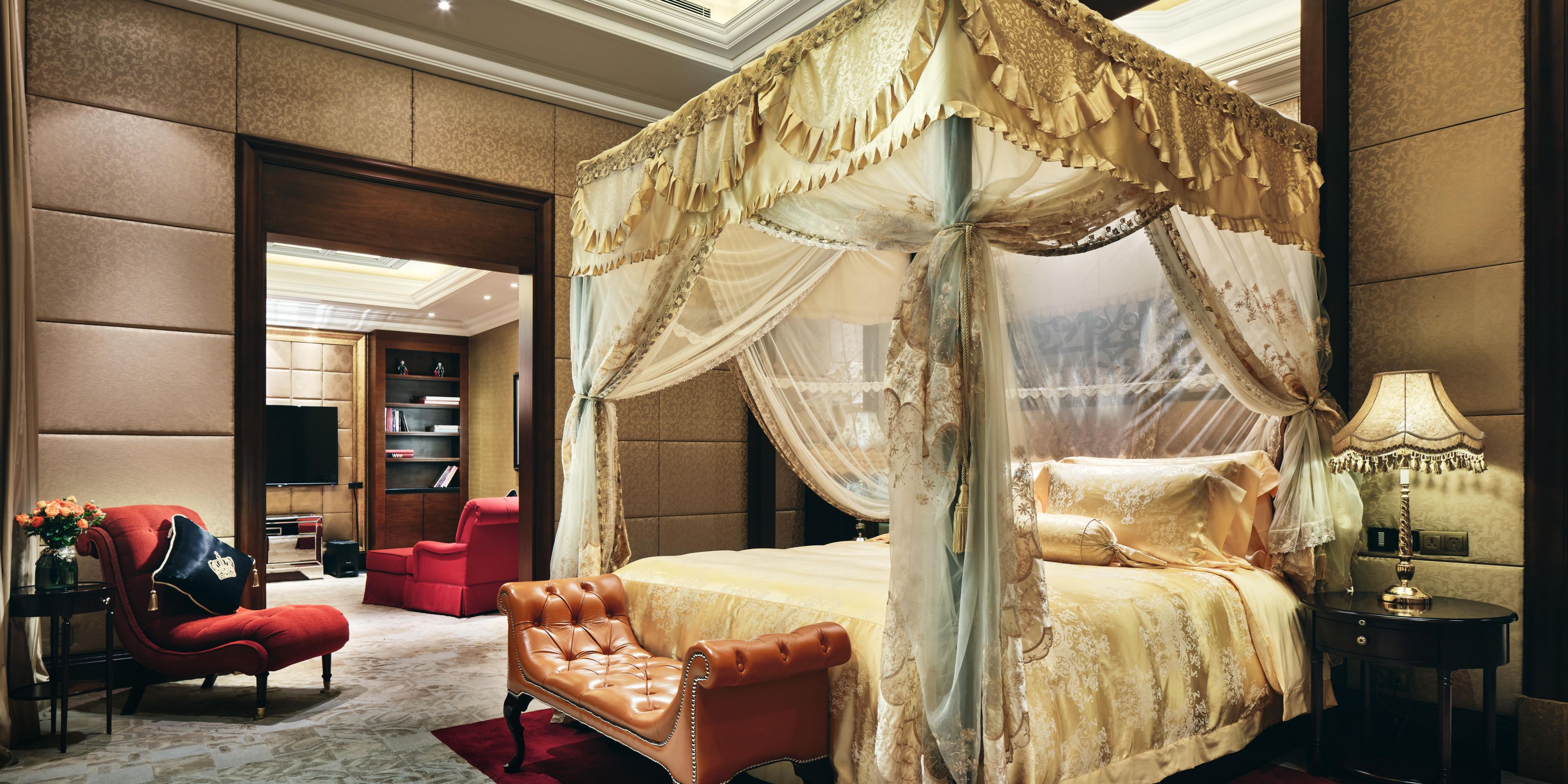 Presidential suite with beath-taking Shenzhen bay view