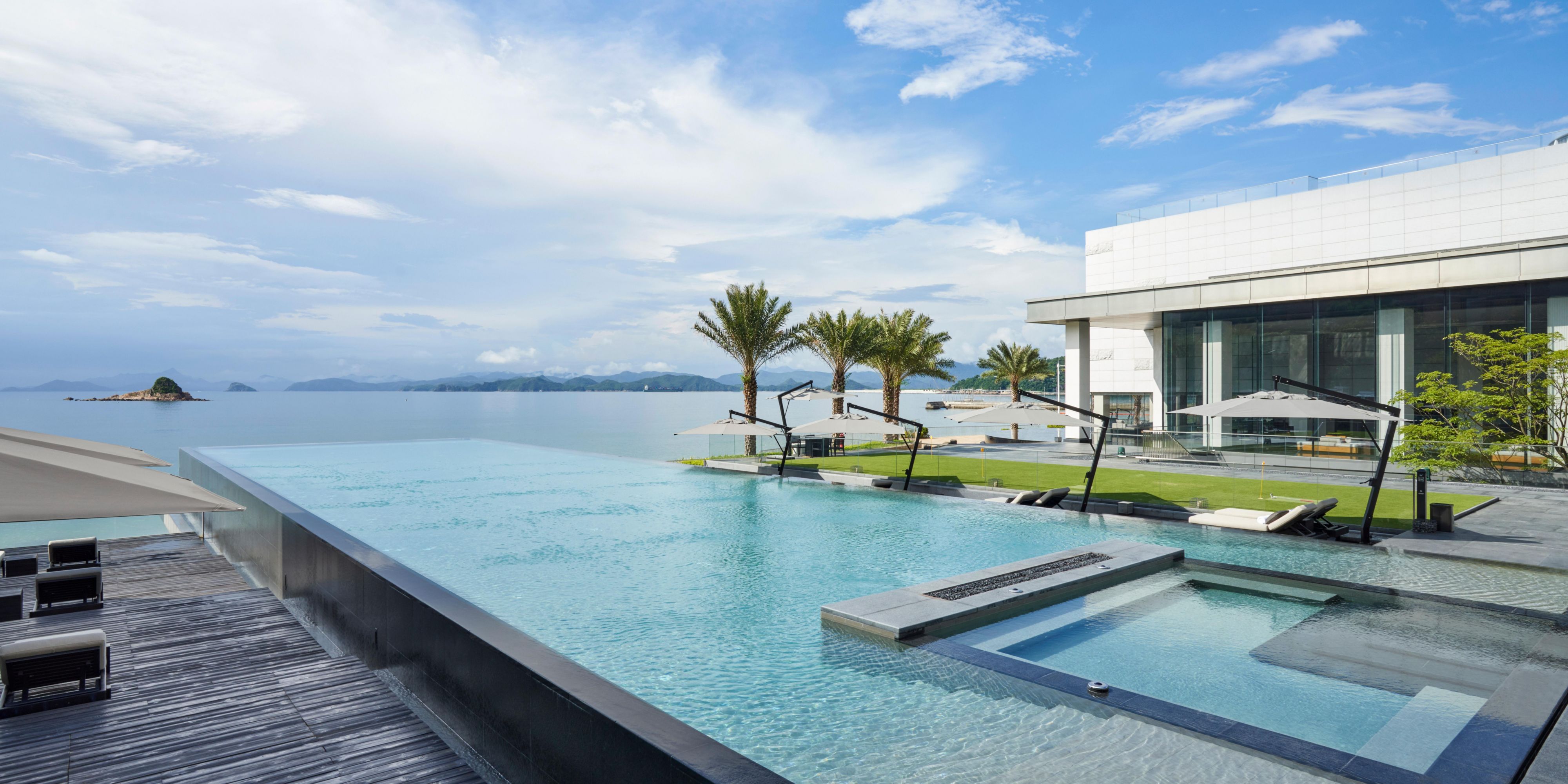 Club InterContinental Outdoor Swimming Pool