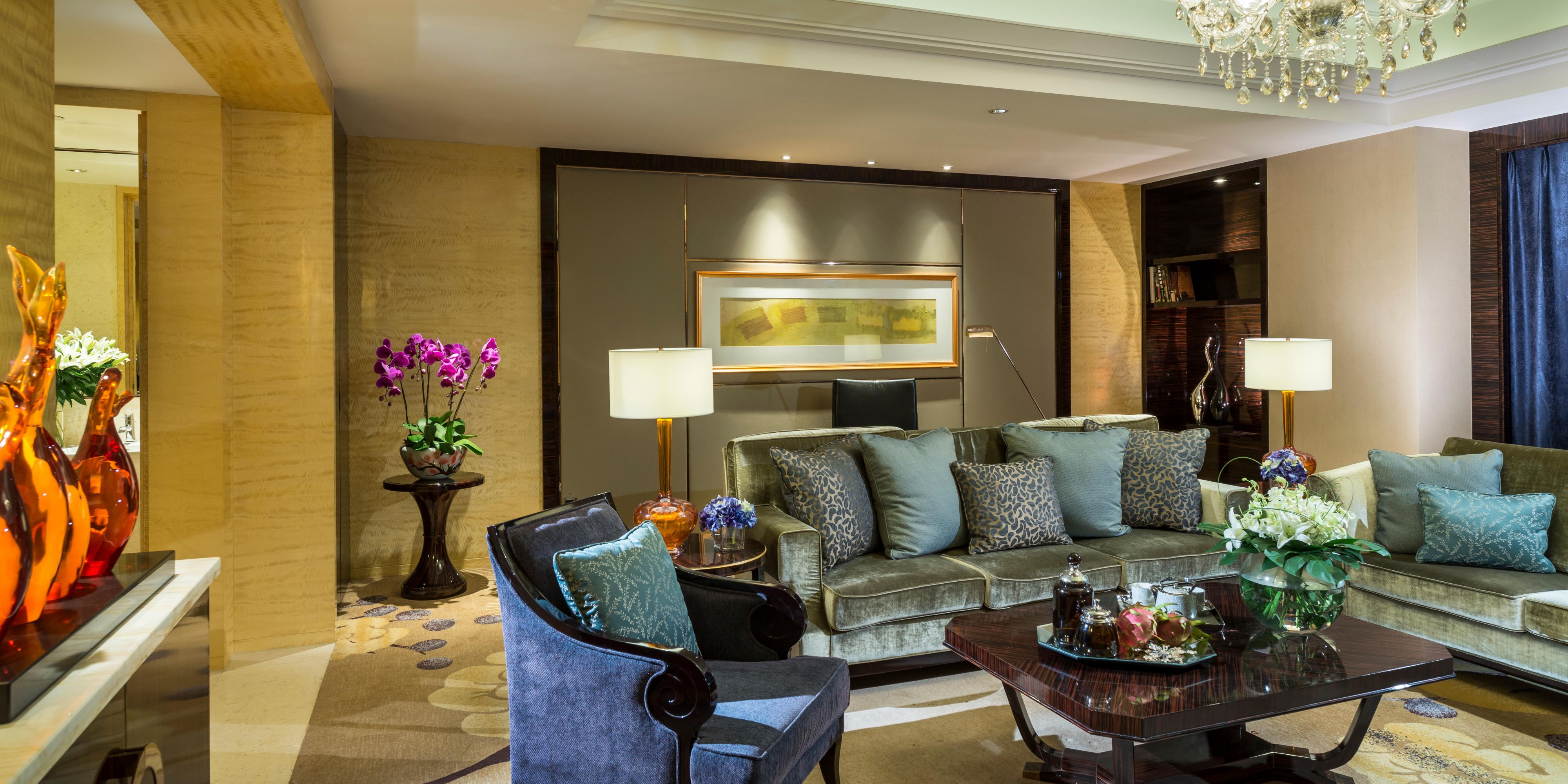  Club Suite