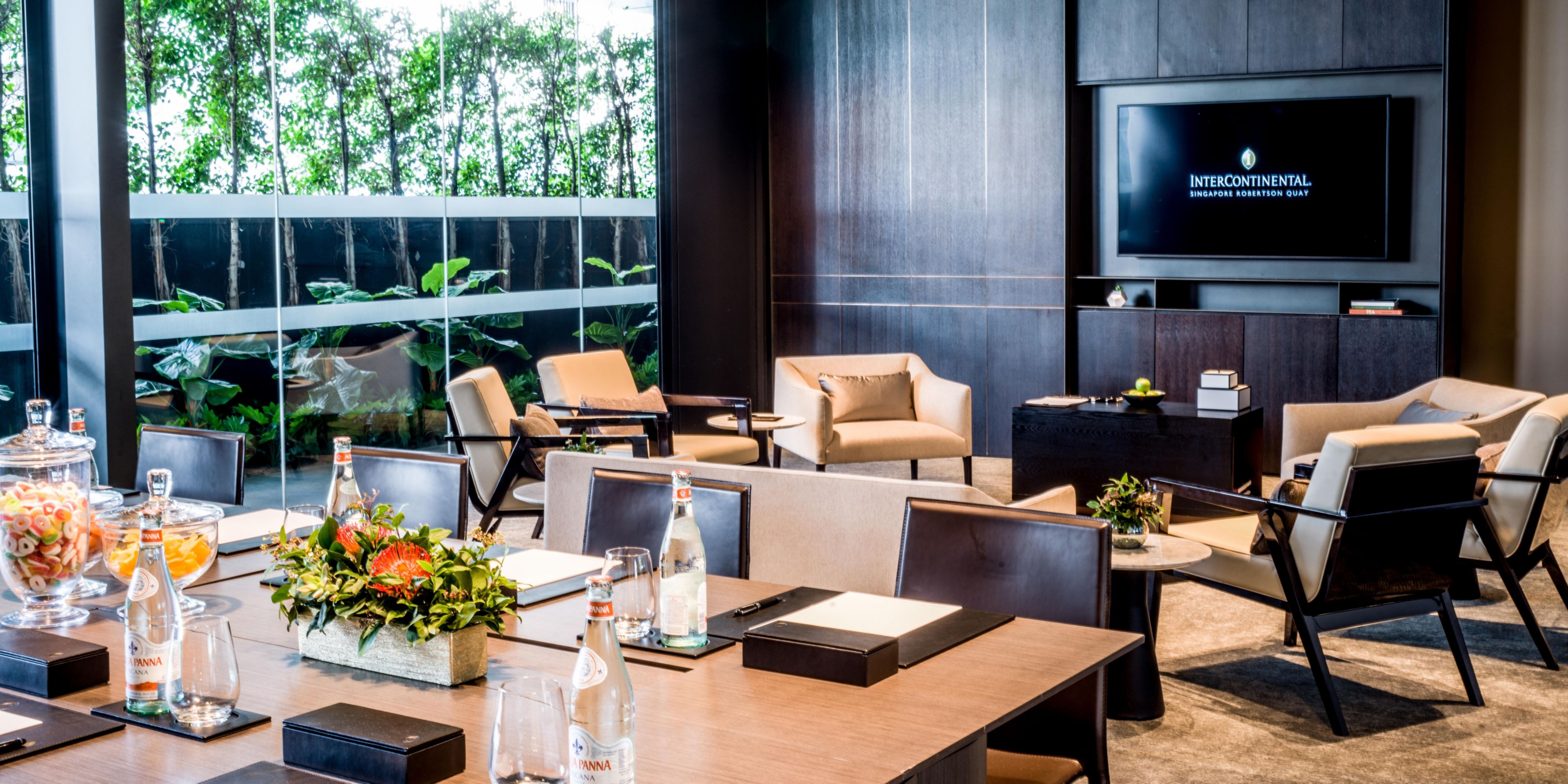 Located on level four, The Residence is a stylish and professional meeting and event space surrounded by floor-to-ceiling glass windows that let in natural light, as well as a lush, green garden terrace with state-of-the-art amenities and flexibility for breakout sessions.