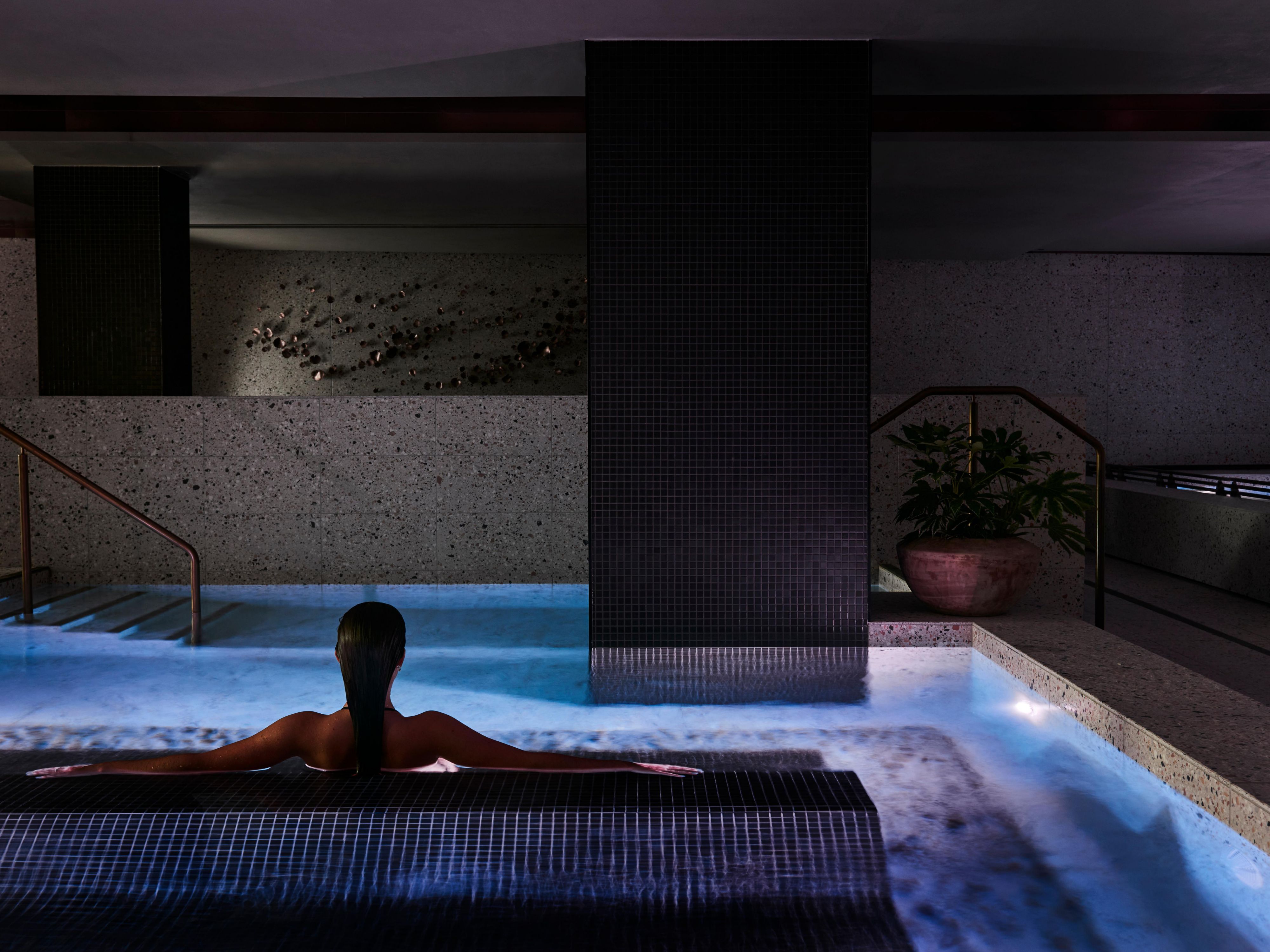 Relax in Excellence: Award-Winning Bathhouse Awaits You