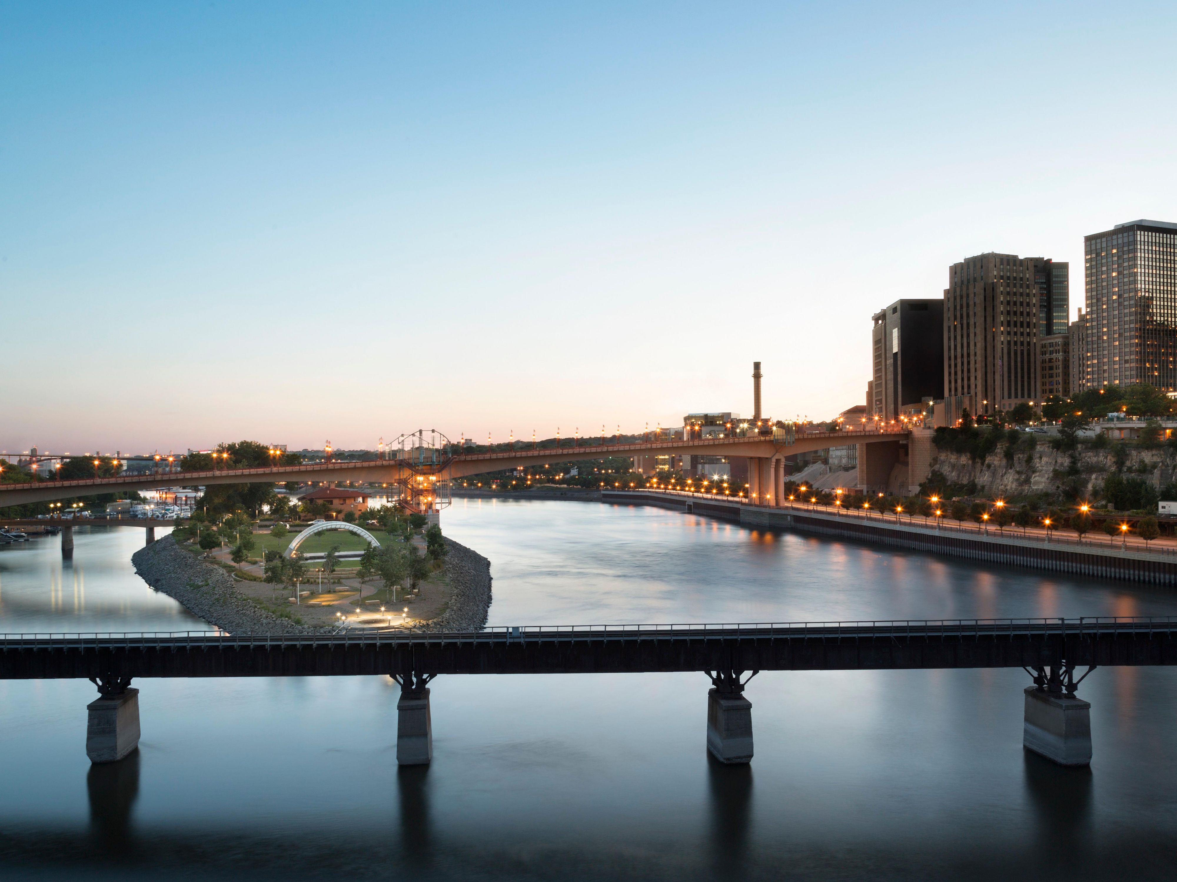 Centrally located and set high above the Mississippi River