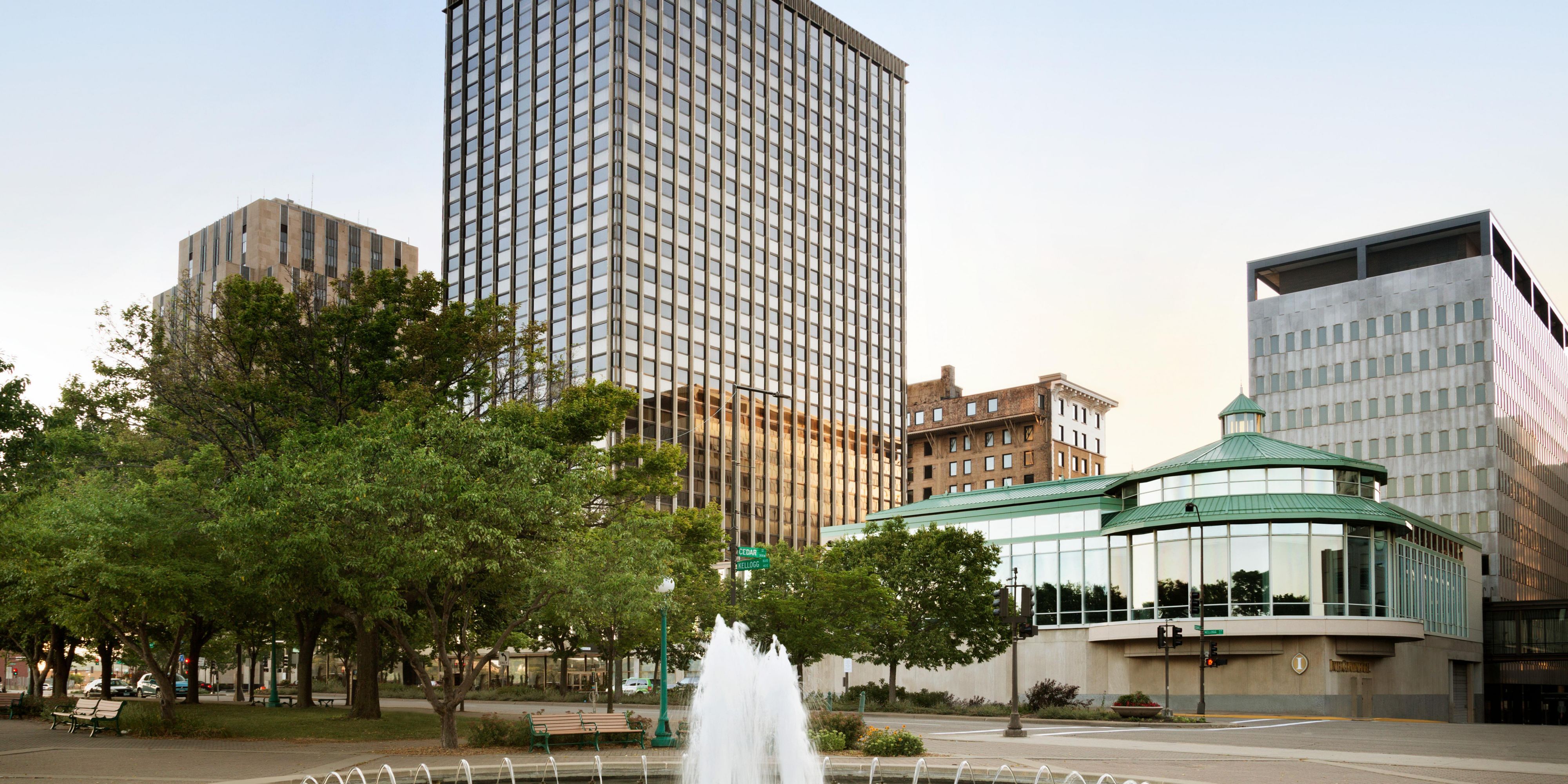 Luxury Hotel near Minneapolis Airport  InterContinental Saint Paul  Riverfront