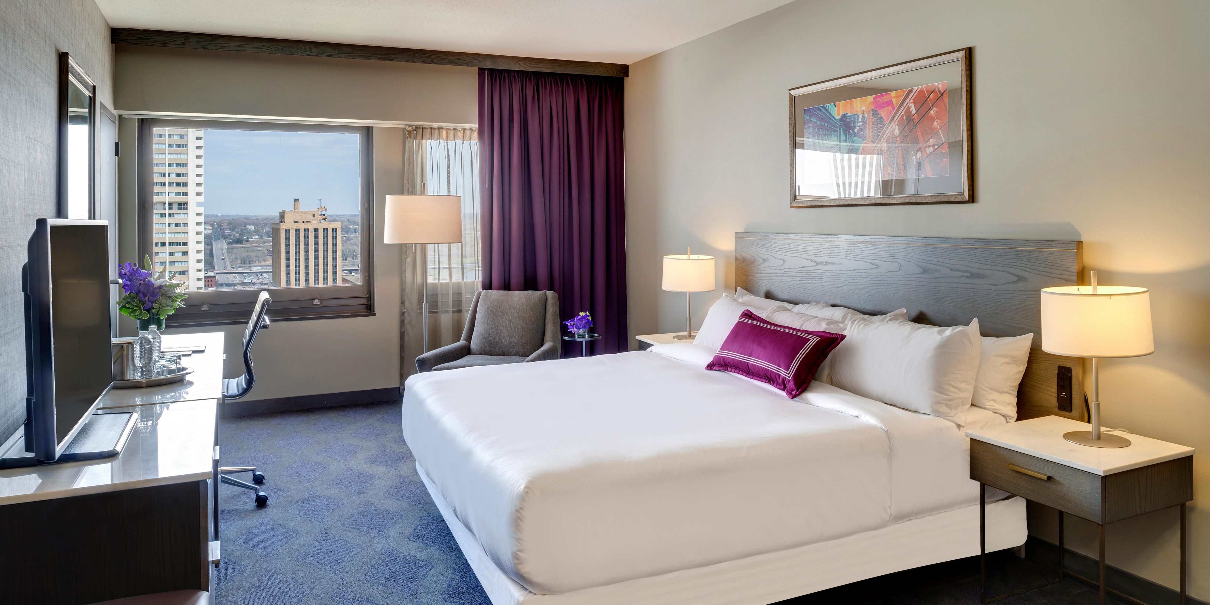 King Classic Room with St Paul views