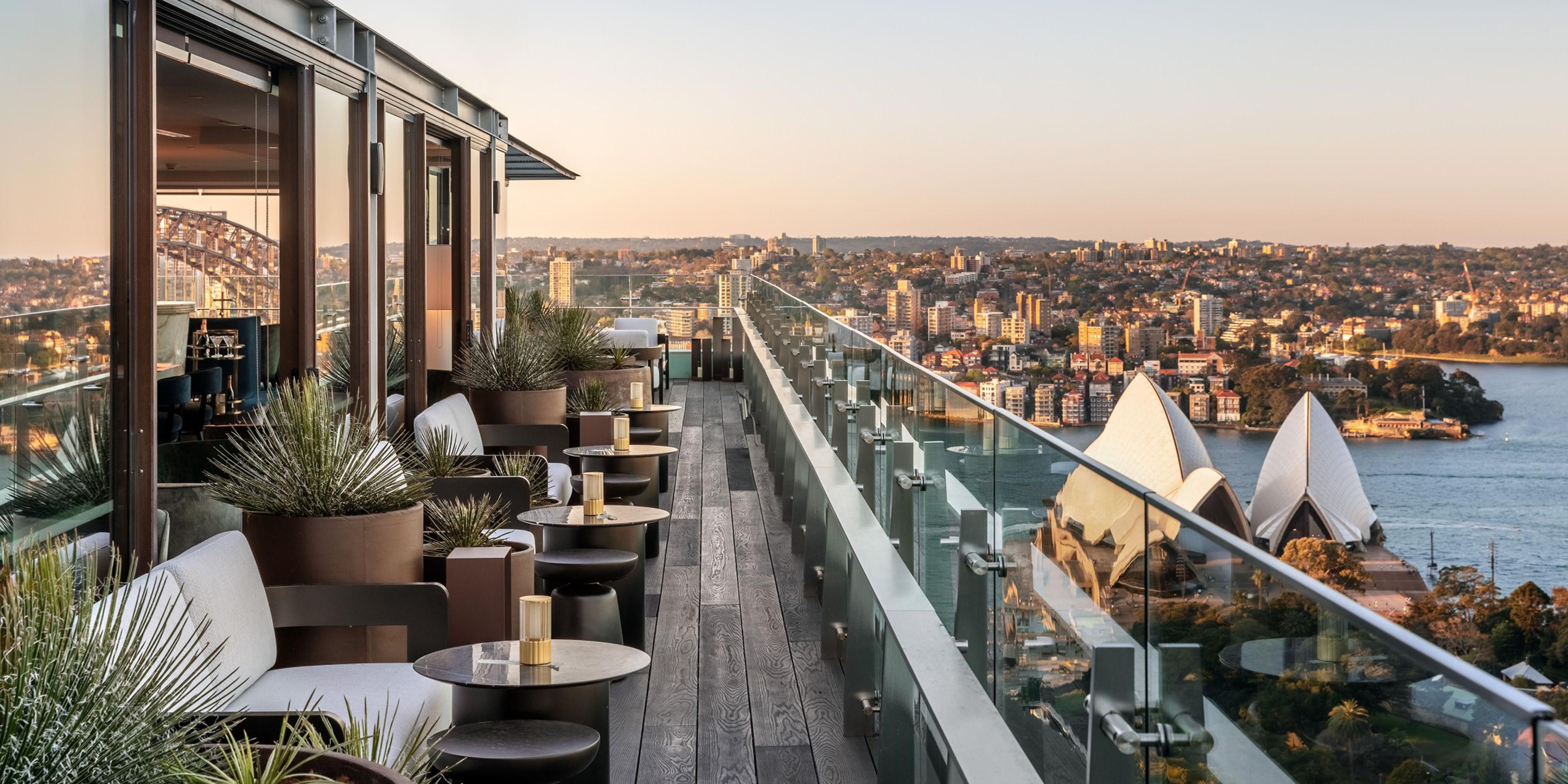 Discover elevated drinking and dining at Aster. Located on Level 32 upon the hotel’s coveted rooftop space, the new signature bar offers an outdoor terrace welcoming uninterrupted views across Sydney’s skyline. Indulge creative cocktails, artful dining and highly-personalised service.