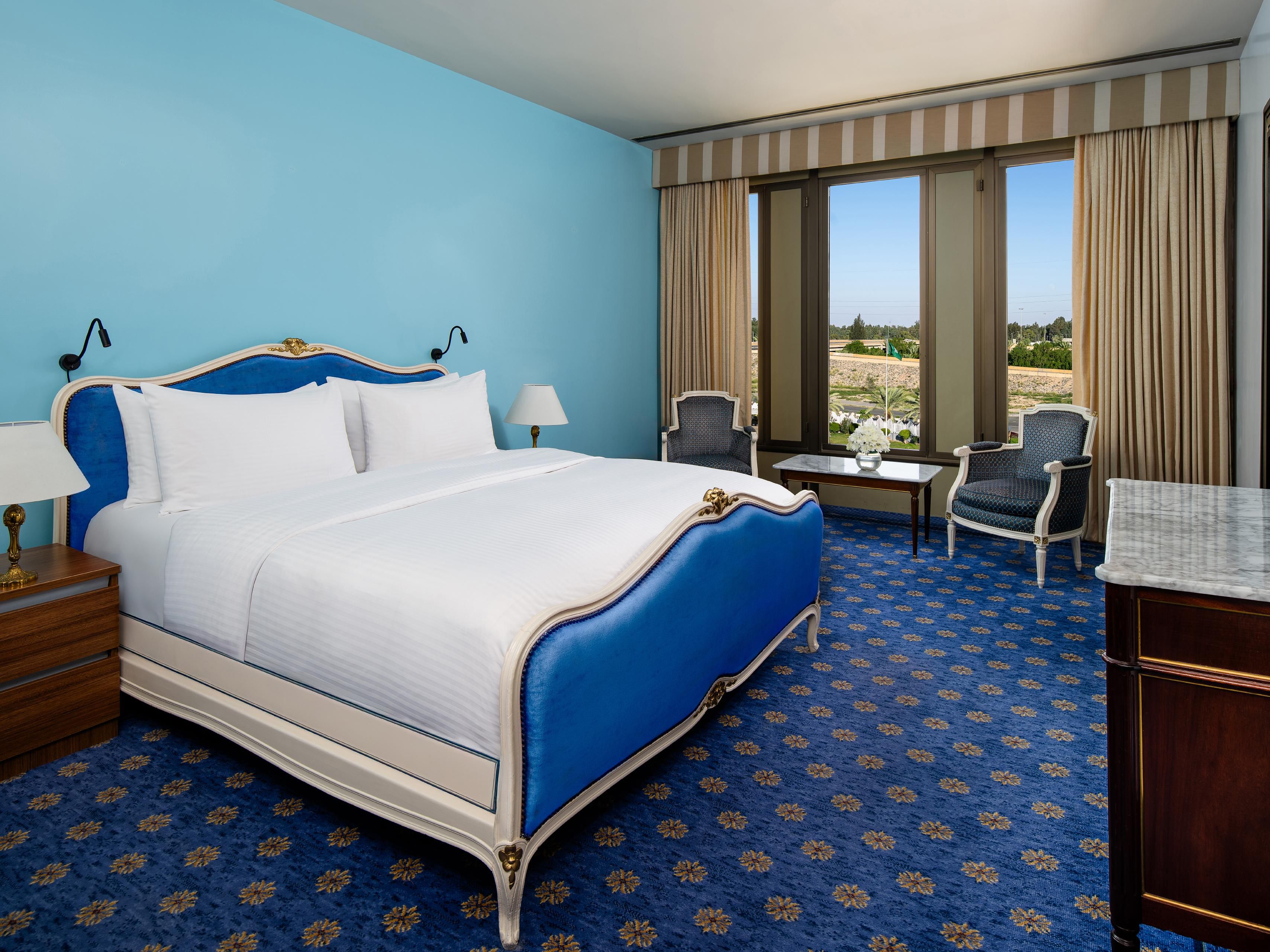 Experience luxury and comfort in our Executive Suite