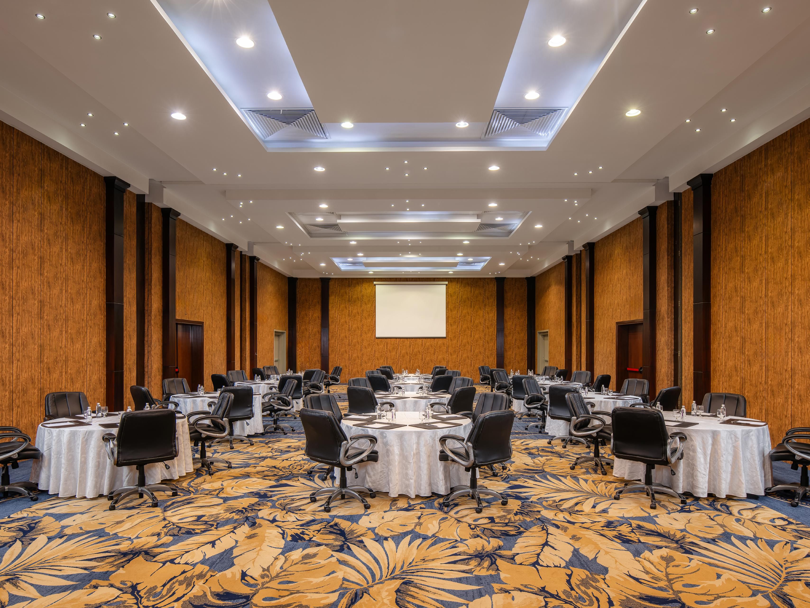 Host impactful events in our spacious and versatile conference hal