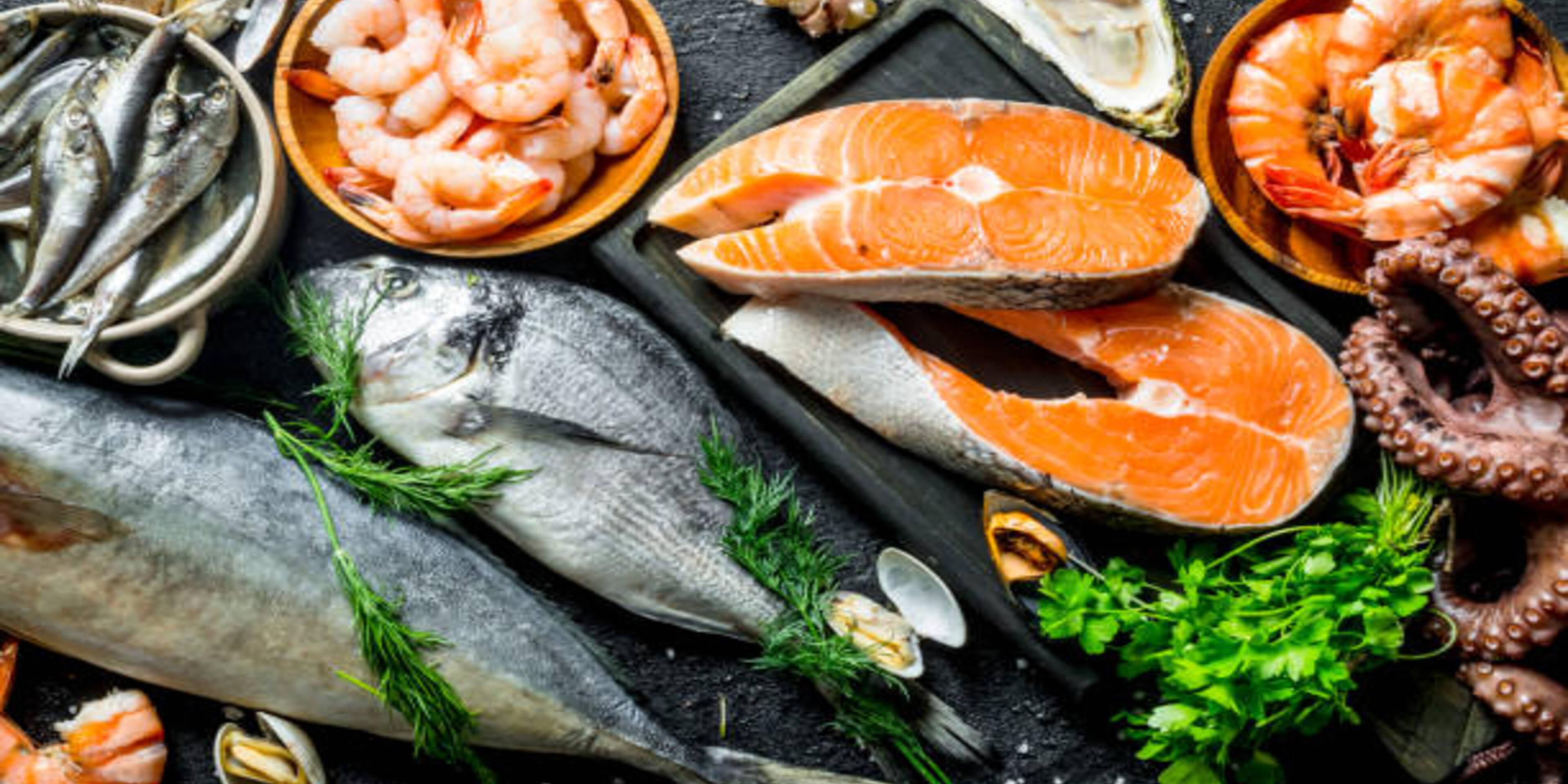 Don't miss the Weekly Theme Nights at Hawazen Restaurant i.e., Egyptian night & International B.B.Q on every Thursday & Seafood night on every Friday with pleasant live piano music. Also Friday brunches are one of the best ways to spend time with family & friends as you share leisurely meal.