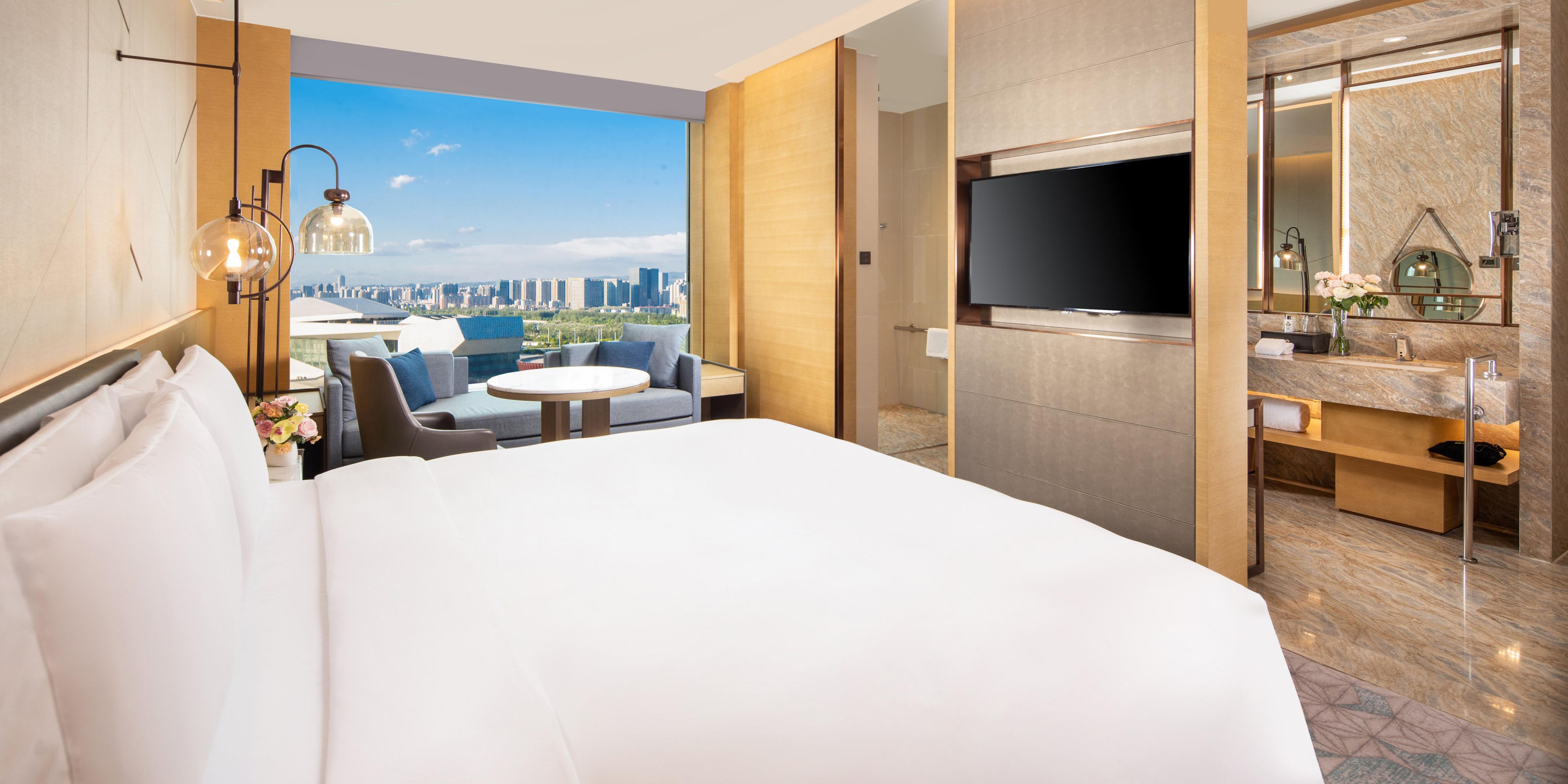 1 King Bed Classic River View