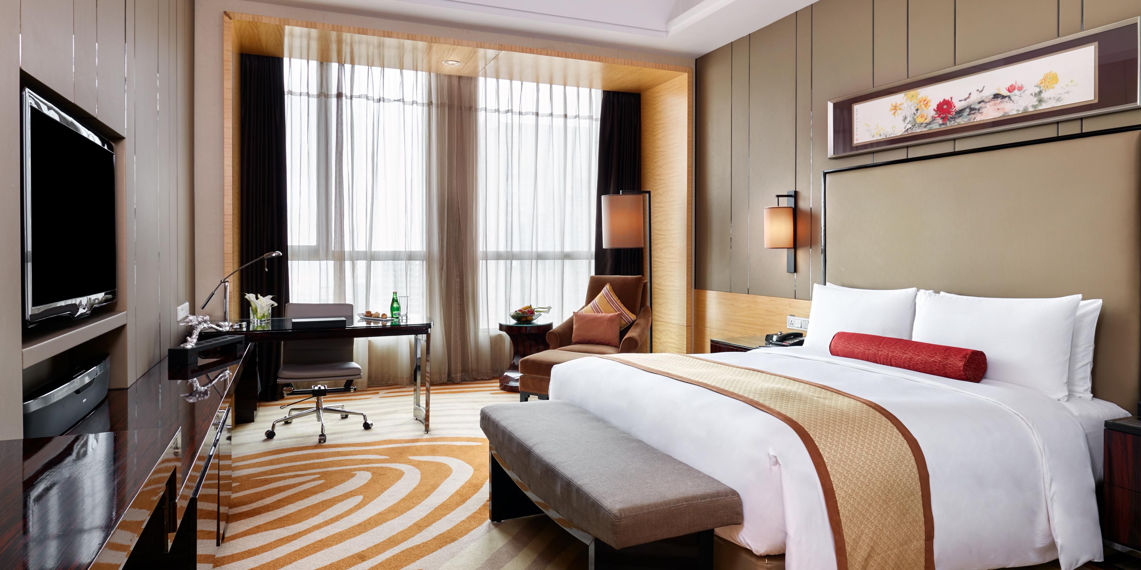 Club Premier Room King Bed