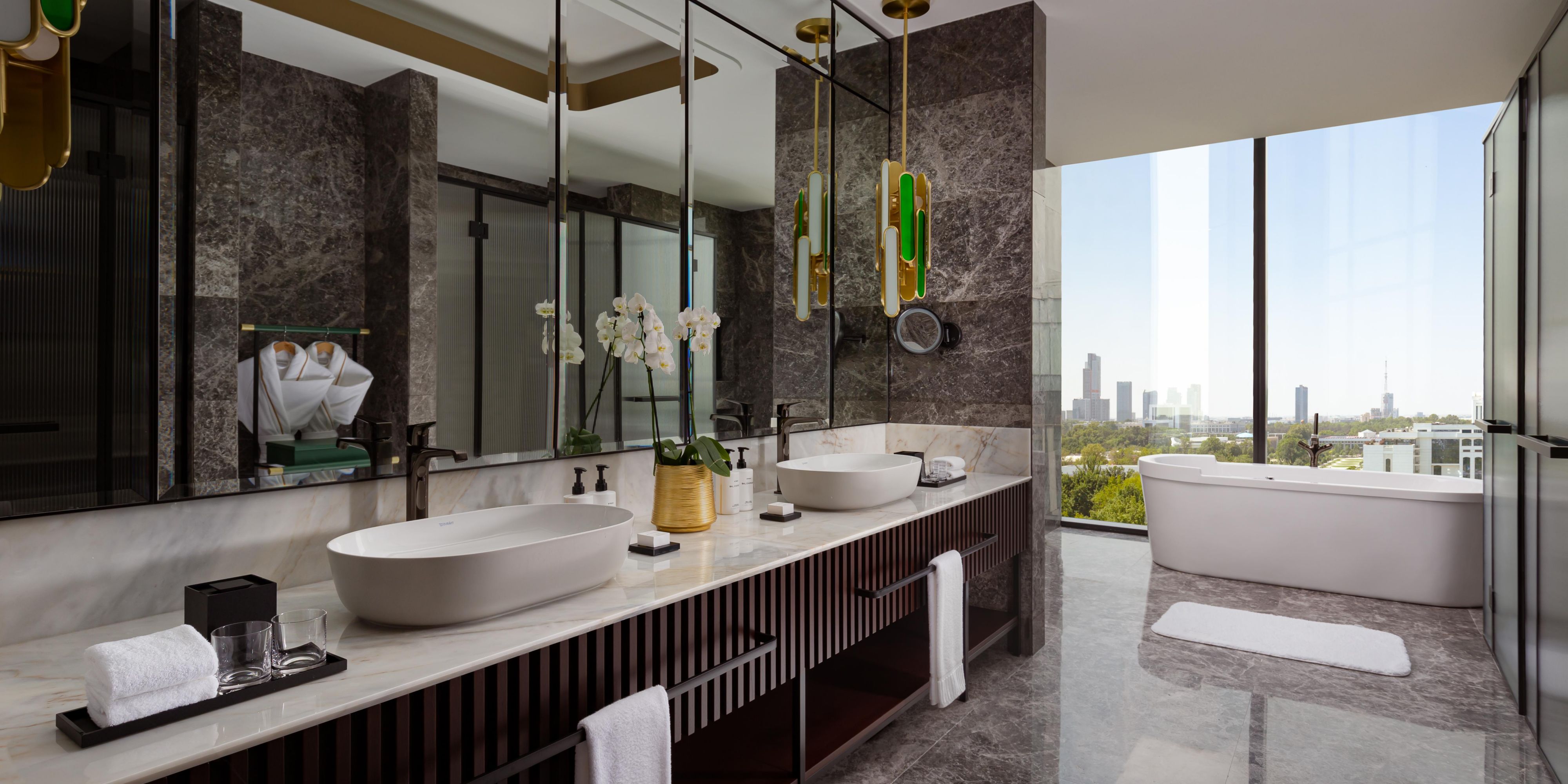 The stunning bathroom of Modern Presidential Suite.