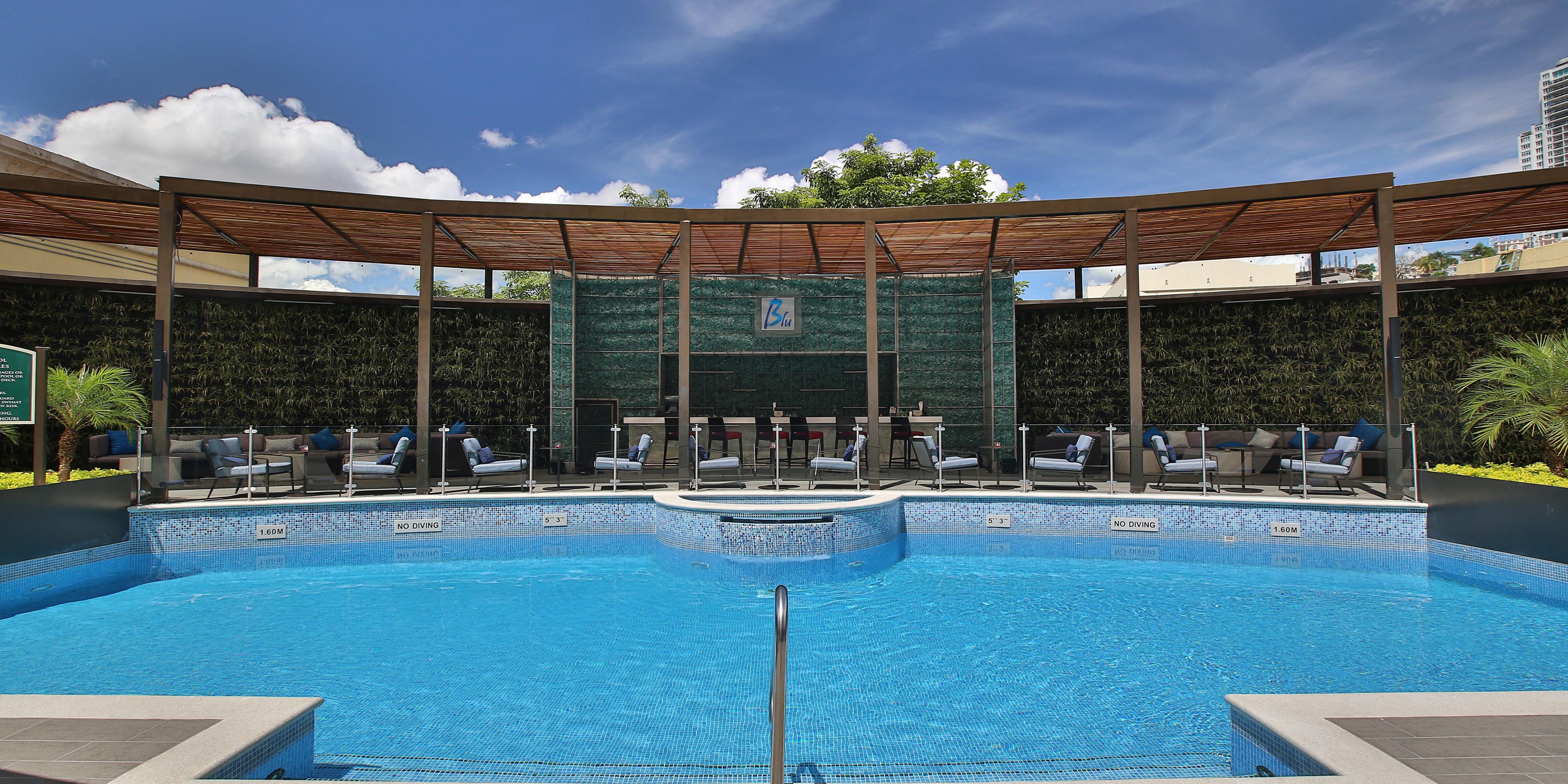 Disfrute de una tarifa especial para toda la familia esta Semana Santa. Incluye desayuno buffet, 20% de descuento en alimentos y bebidas, y 20% en nuestro Spa. Un momento perfecto para compartir en familia. ¡Reserve su escapada familiar hoy mismo!