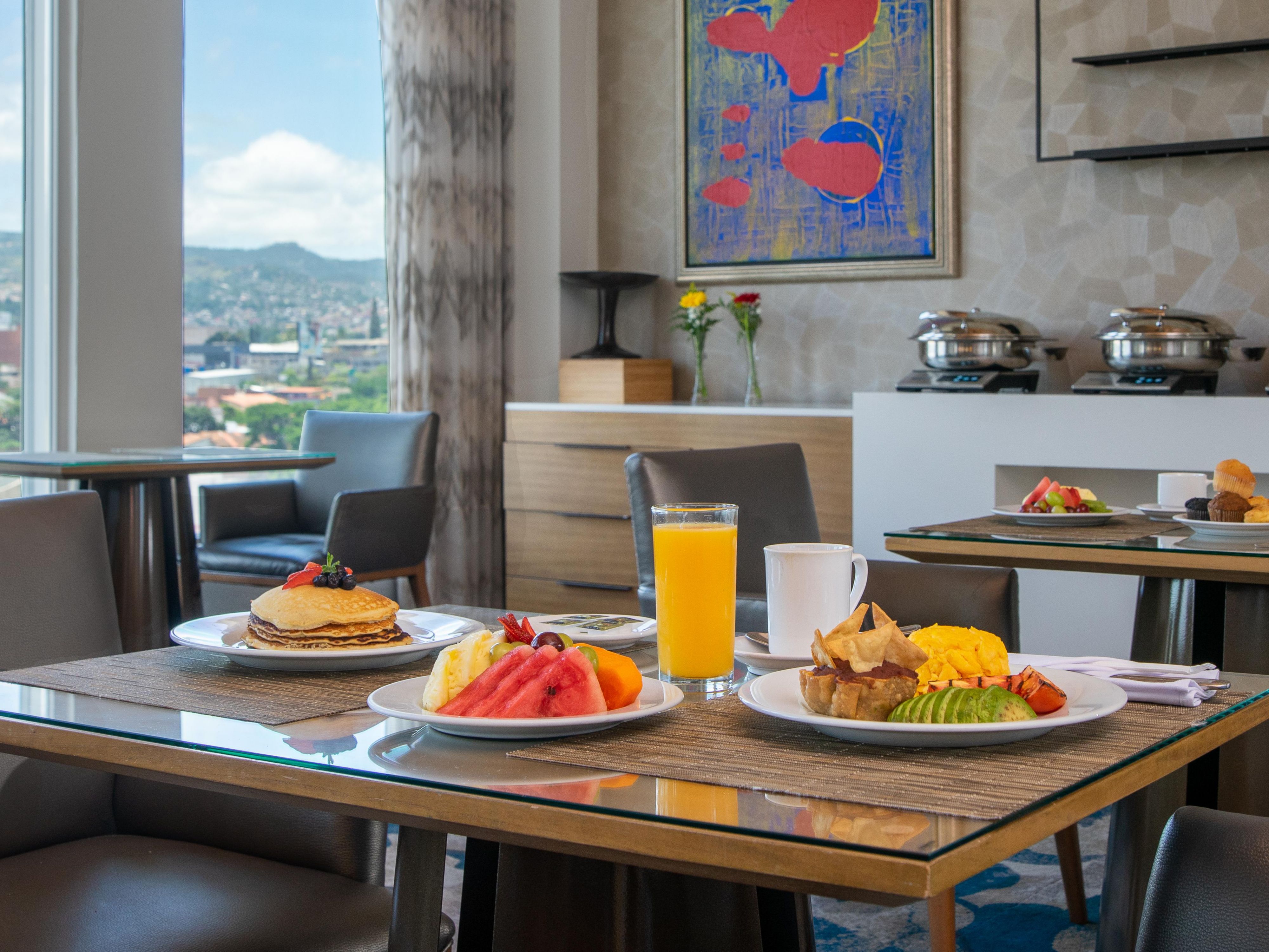 Enjoy the view and snacks at our Club Floor lounge.