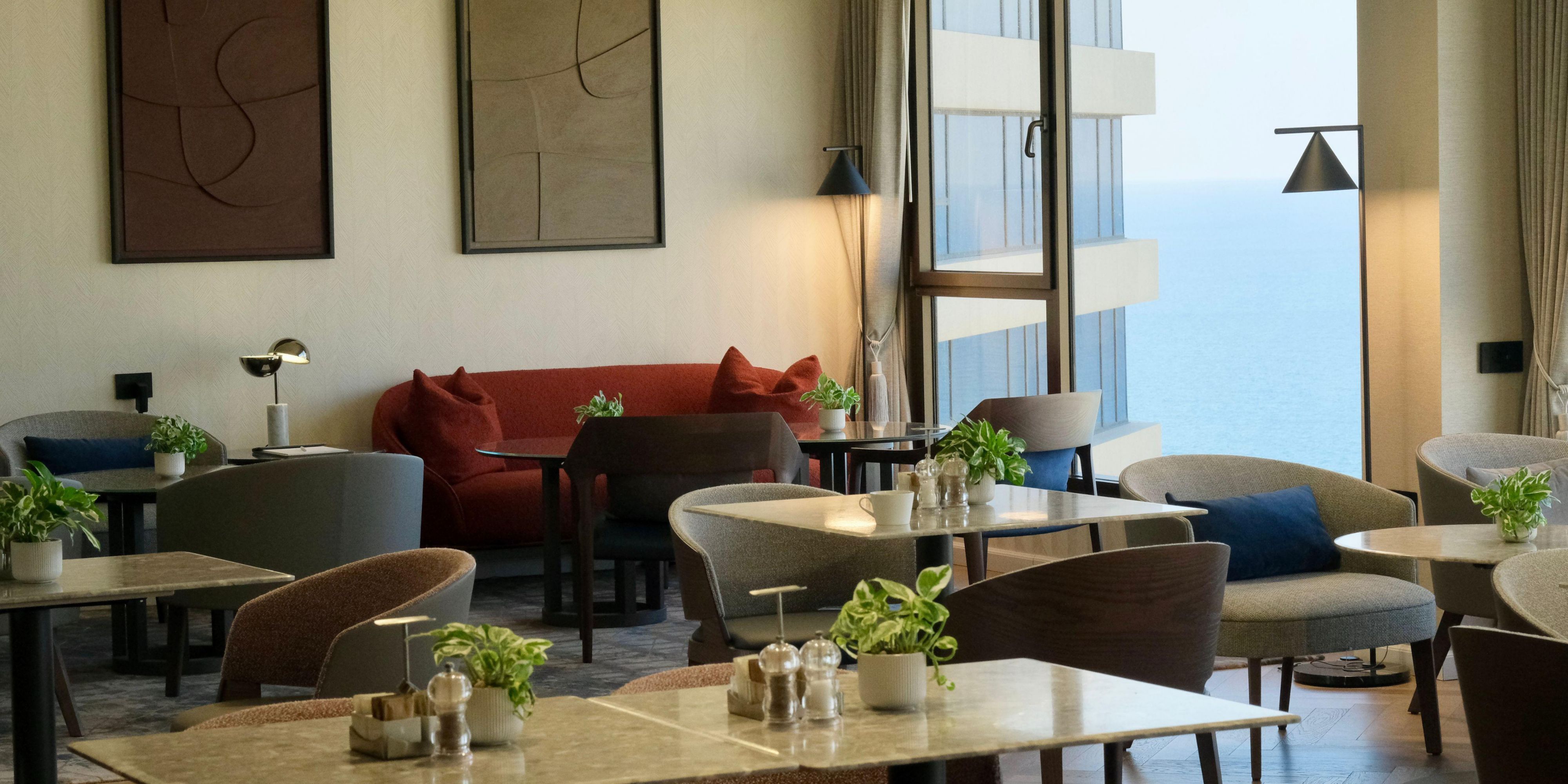 Located on the 24th floor of the hotel with breathtaking views of the Mediterranean Sea, Club InterContinental is the ultimate private urban haven. Available exclusively to guests with permitted access, it offers check-in and check-out services, breakfast, afternoon tea, all-day refreshments, and evening drinks with canapés for ages 18 and up. 