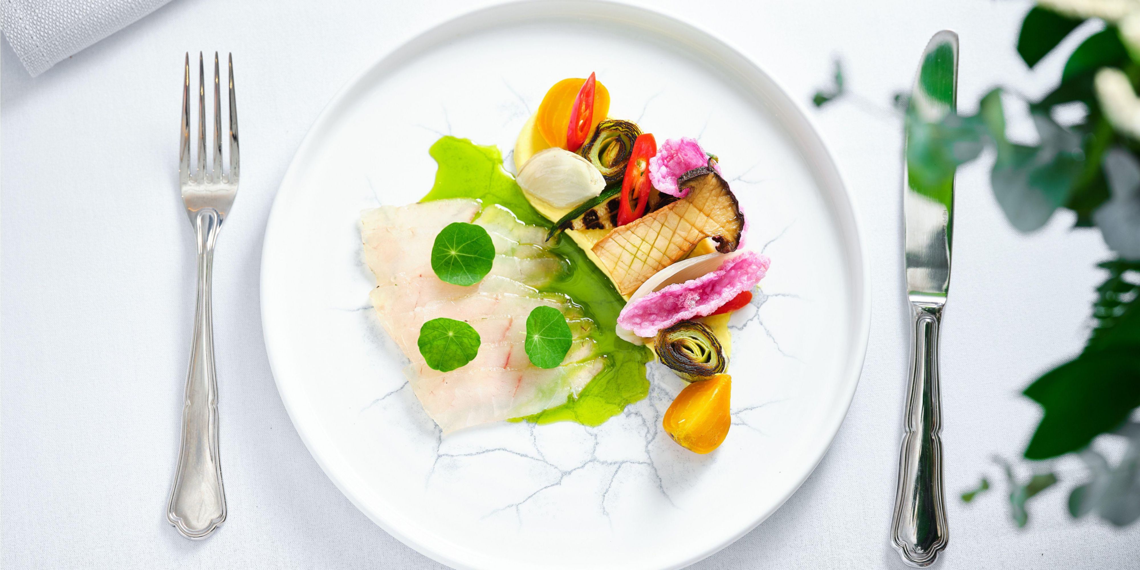 Embark on an imaginative culinary journey at nōmı. Our Chef Matan Ben David has elaborated seasonal menus which fuse the best ingredients from both land and sea. Each and every dish has been carefully designed to incorporate the tastes, talents and tales of the city, for a memorable experience of fine Israeli cuisine.