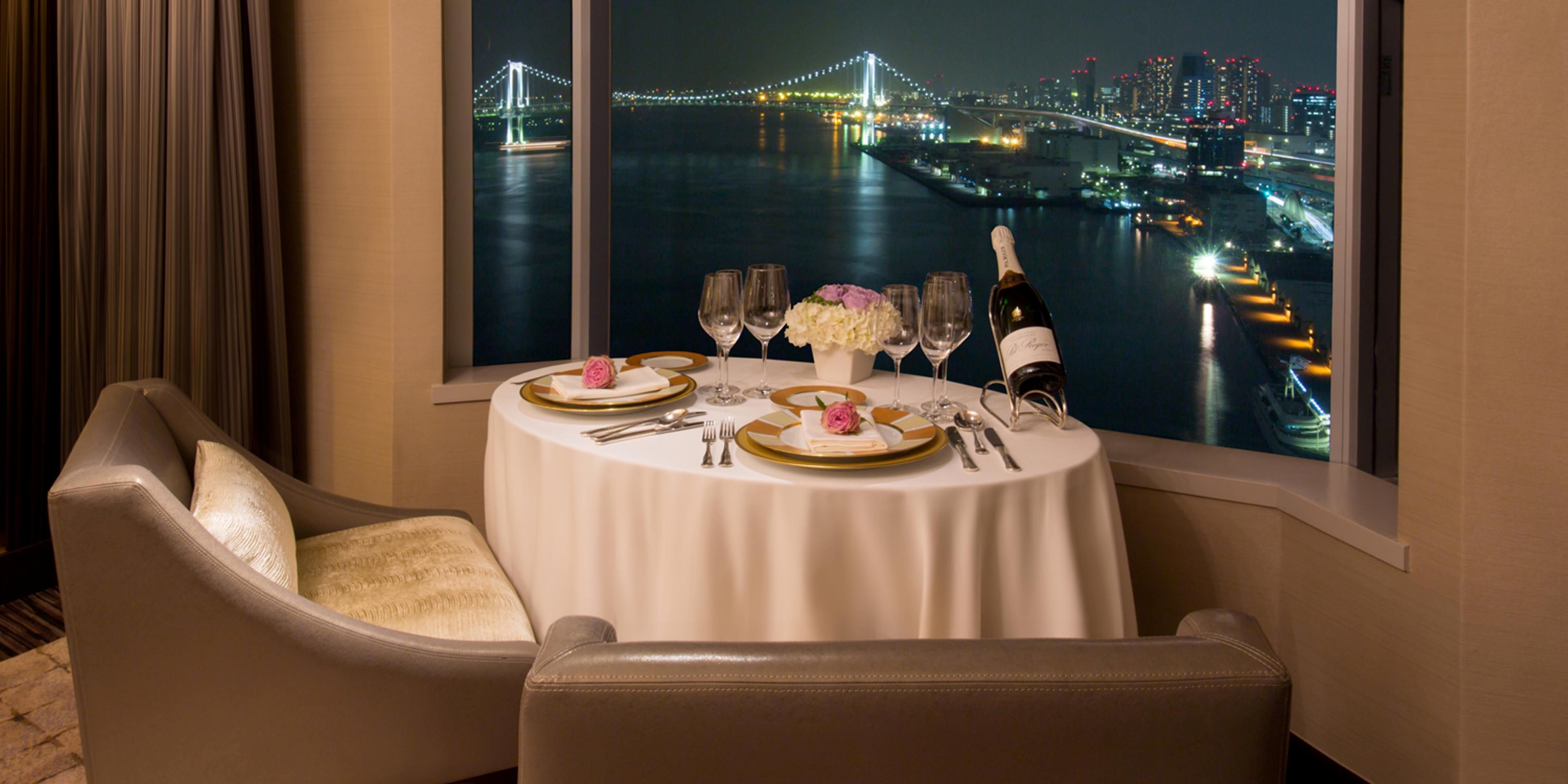 1 Bedroom Suite Club Lounge Access Bay View 1 King