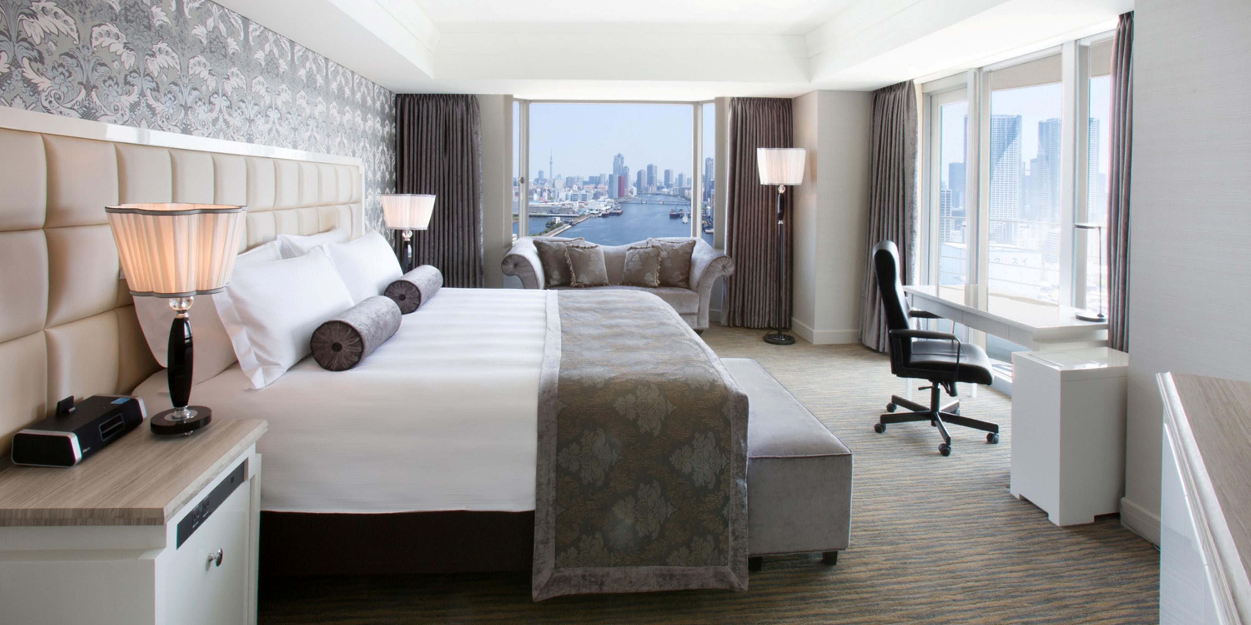 1 King Junior Suite Club Lounge Access River View