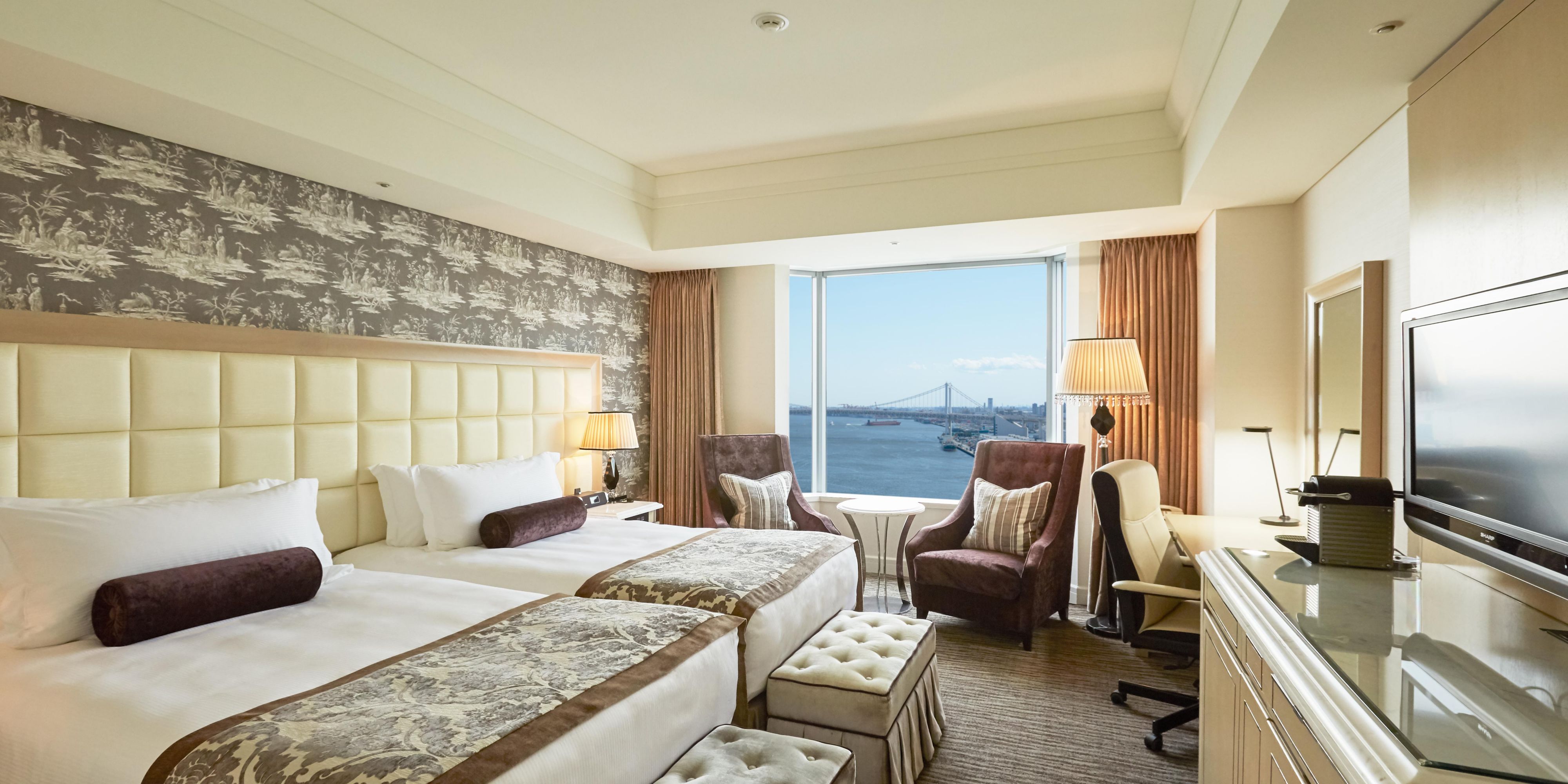 Located on the 14th to 15th and 18th to 19th floor, have been renovated in the summer of 2020. Guests staying on 14th and 15th Executive Floor will be able to use NAGOMI Lounge where guests can enjoy a panoramic view of Tokyo bayside and a moment of relaxation with a variety of complimentary food and beverage services.