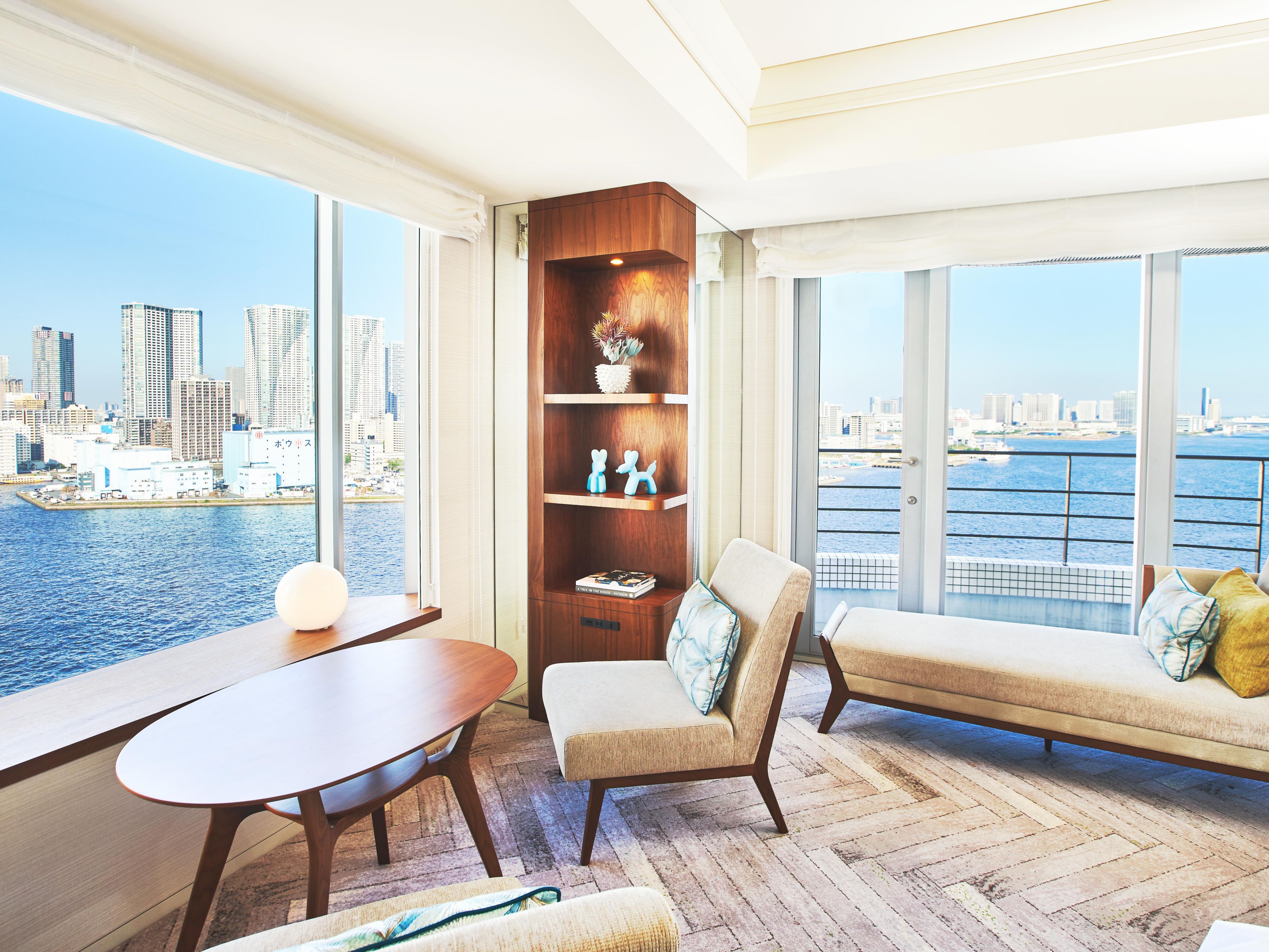 1 King Junior Suite Japanese Lounge Access River View