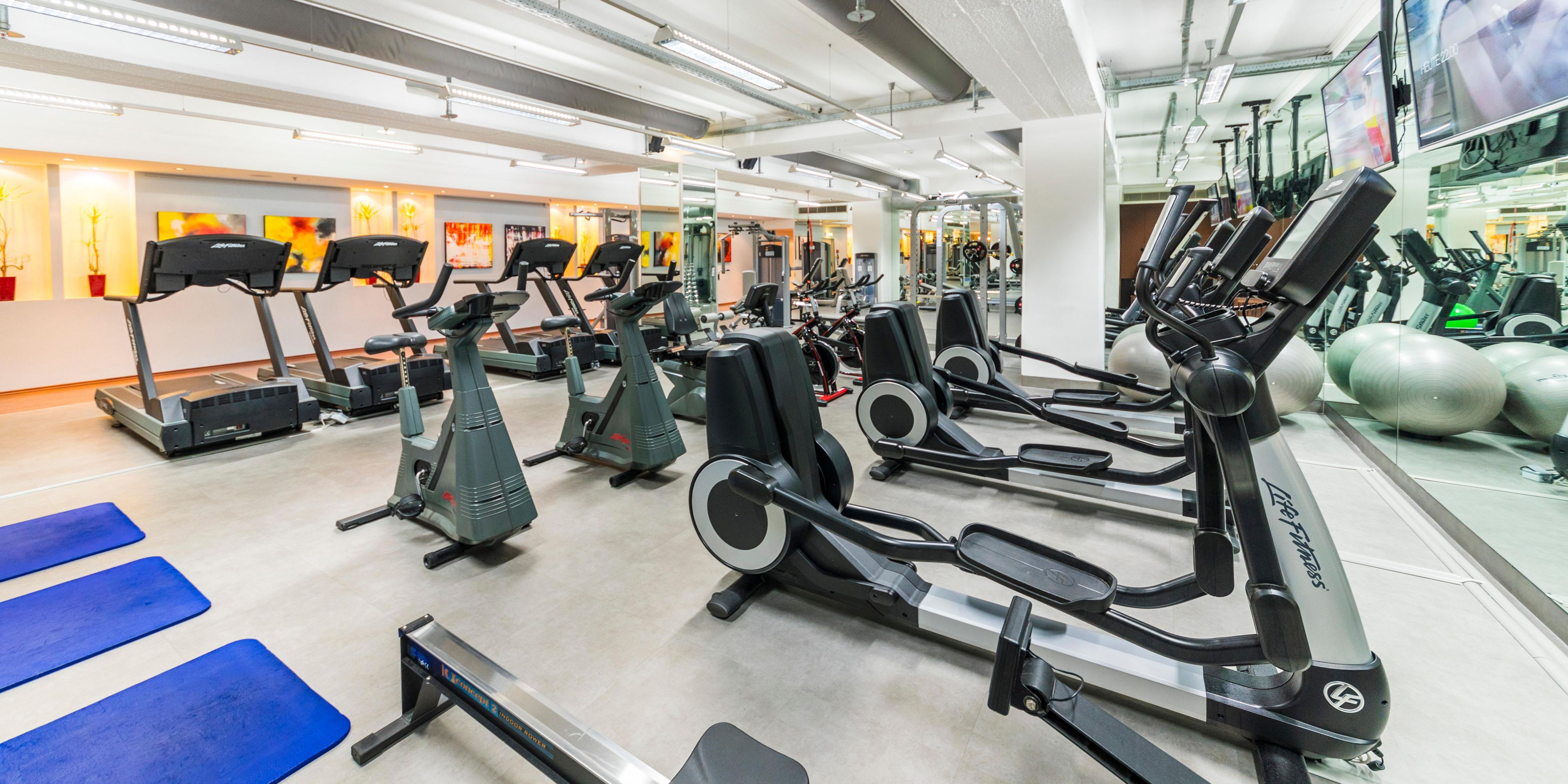 Tận hưởng nhiều quyền lợi khác nhau tại phòng chờ Club InterContinental