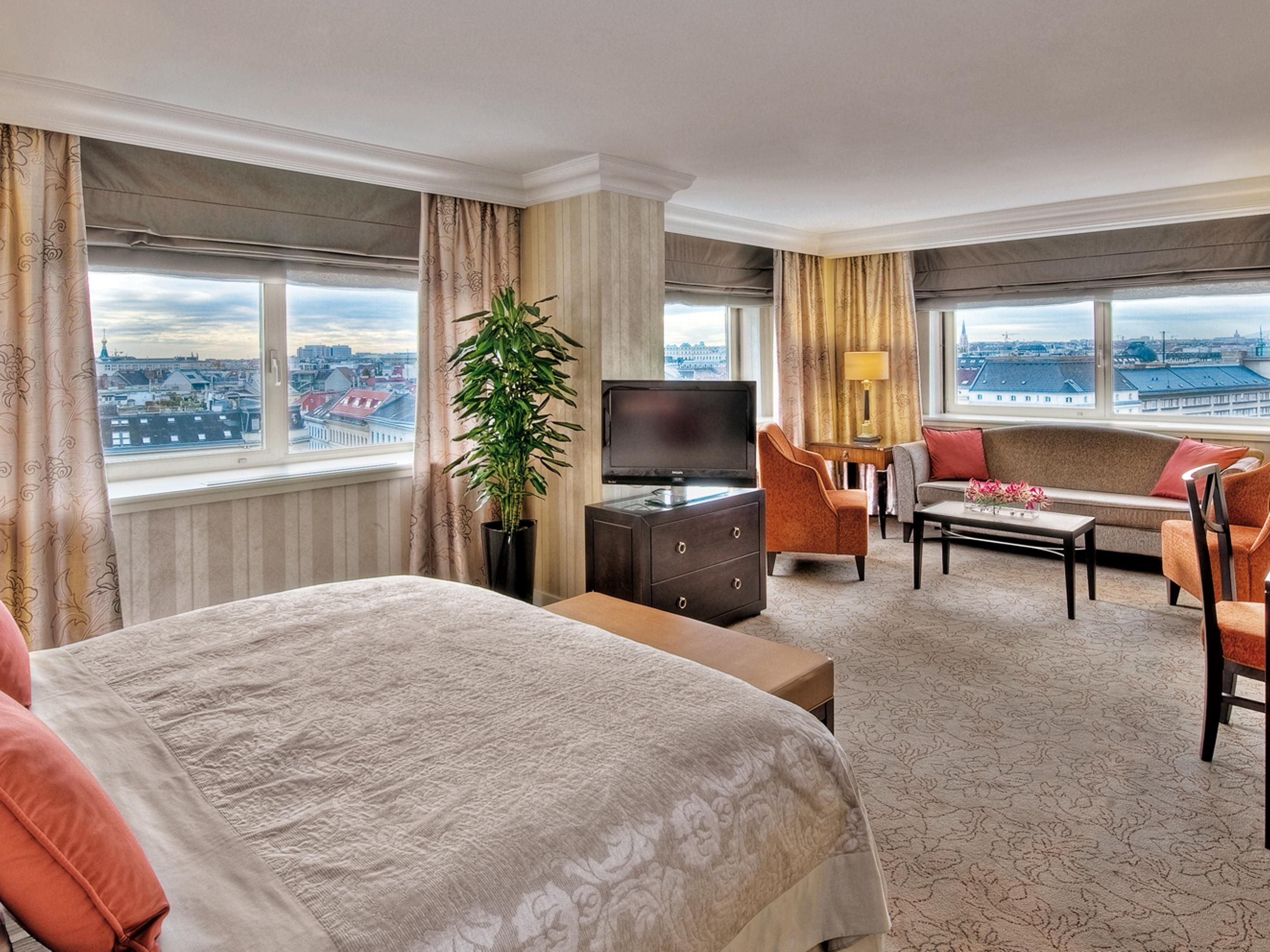Junior Suite with great views of Vienna
