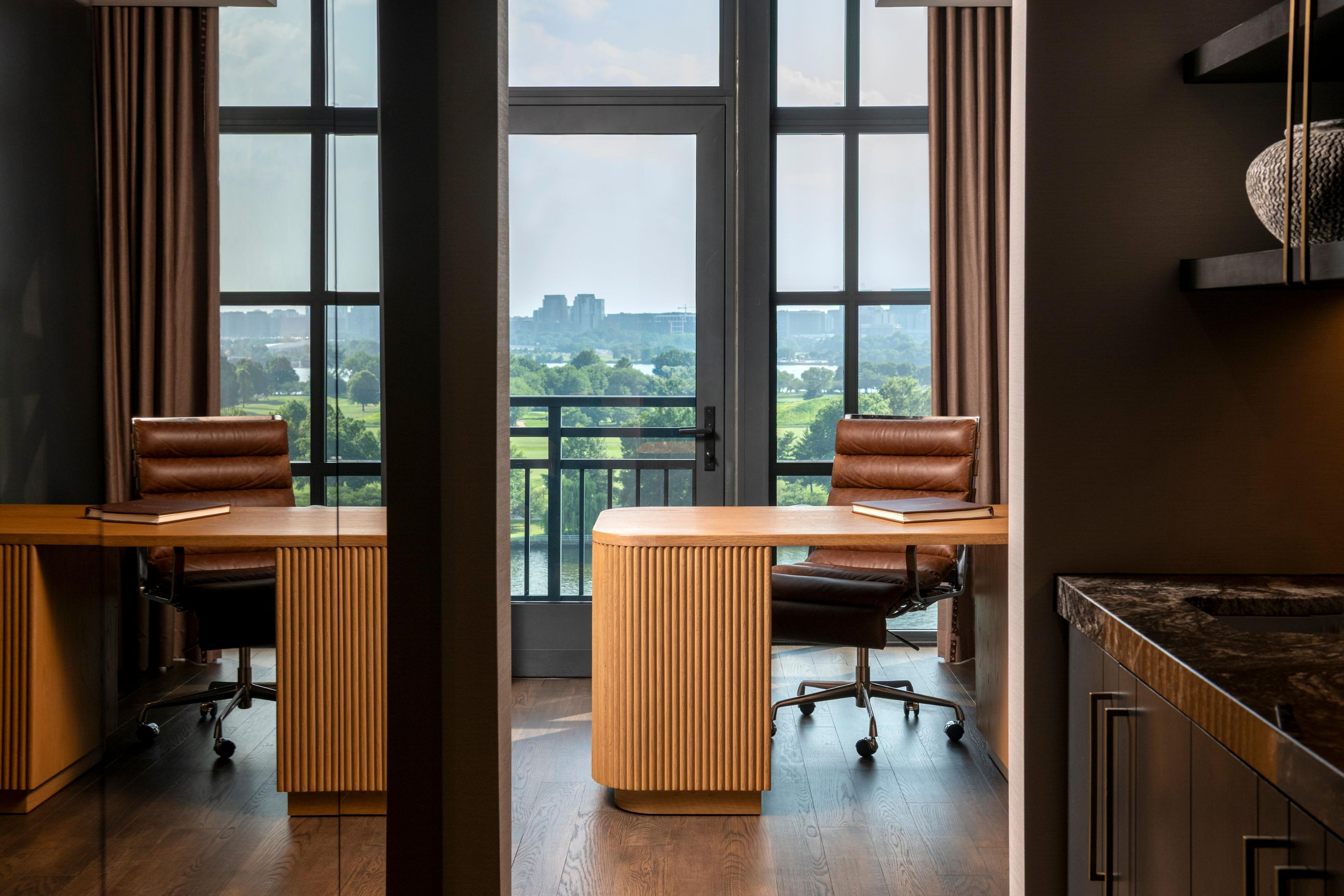 Presidential Suite workspace.