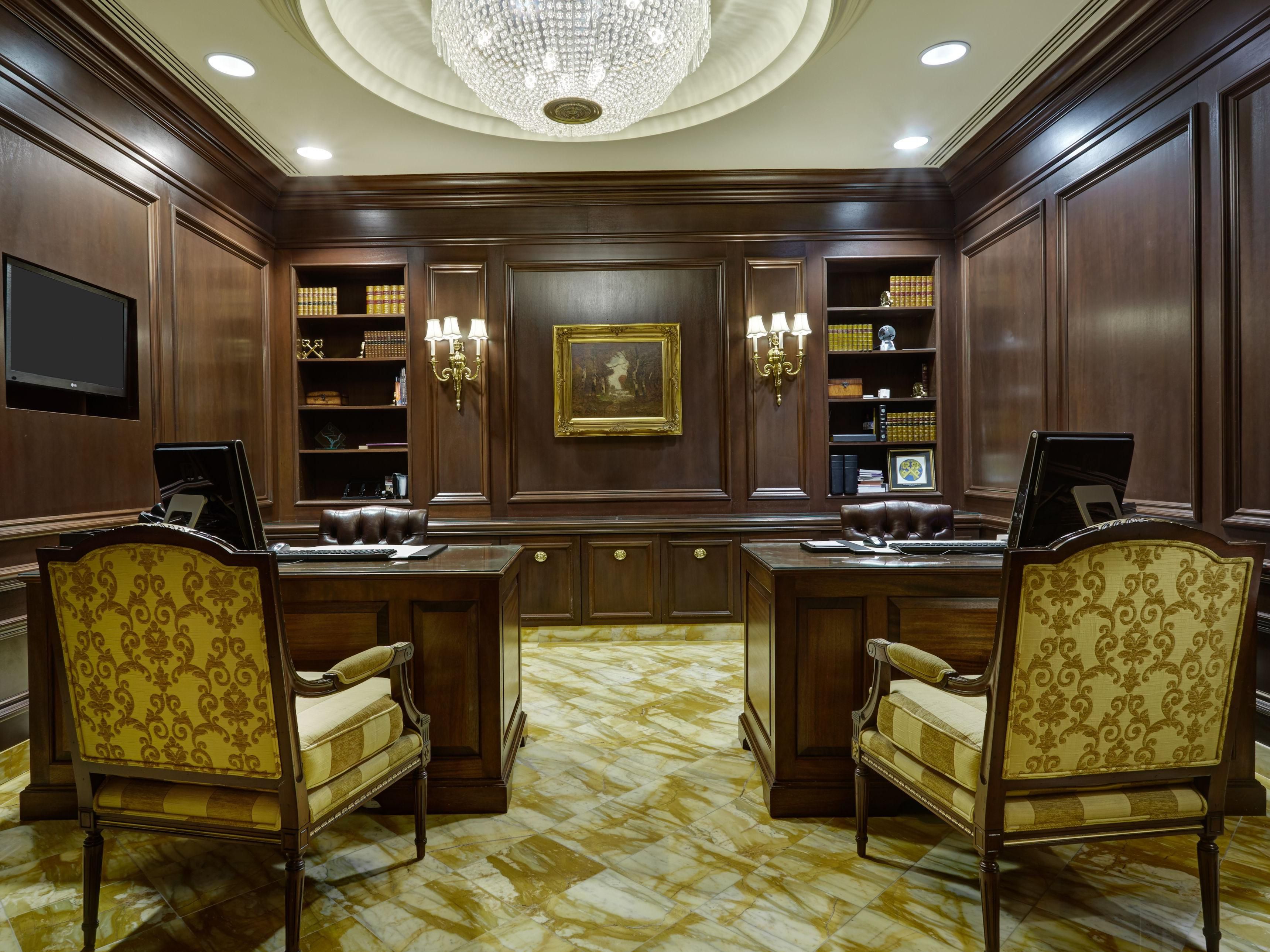 Enhanced your stay in DC with guidance from the Concierge.
