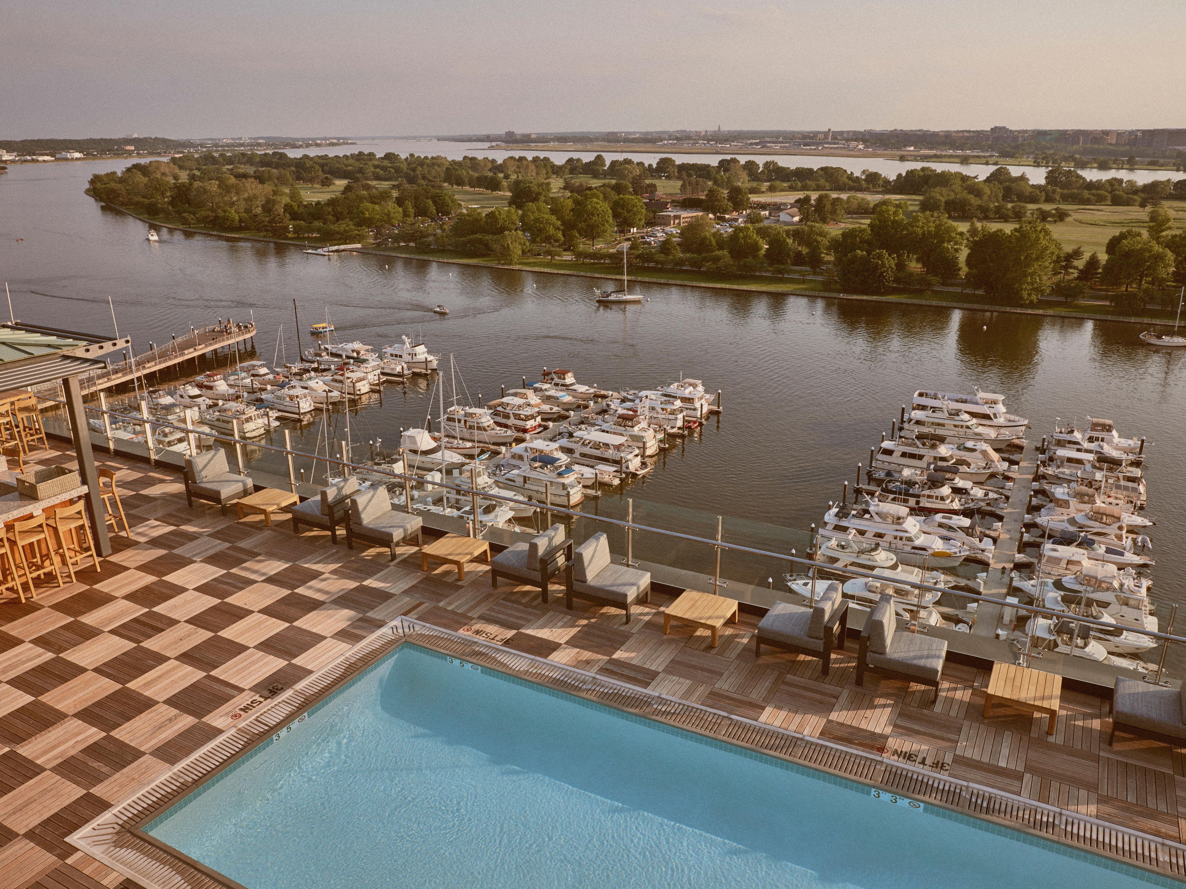 Waves Rooftop deck & swimming pool