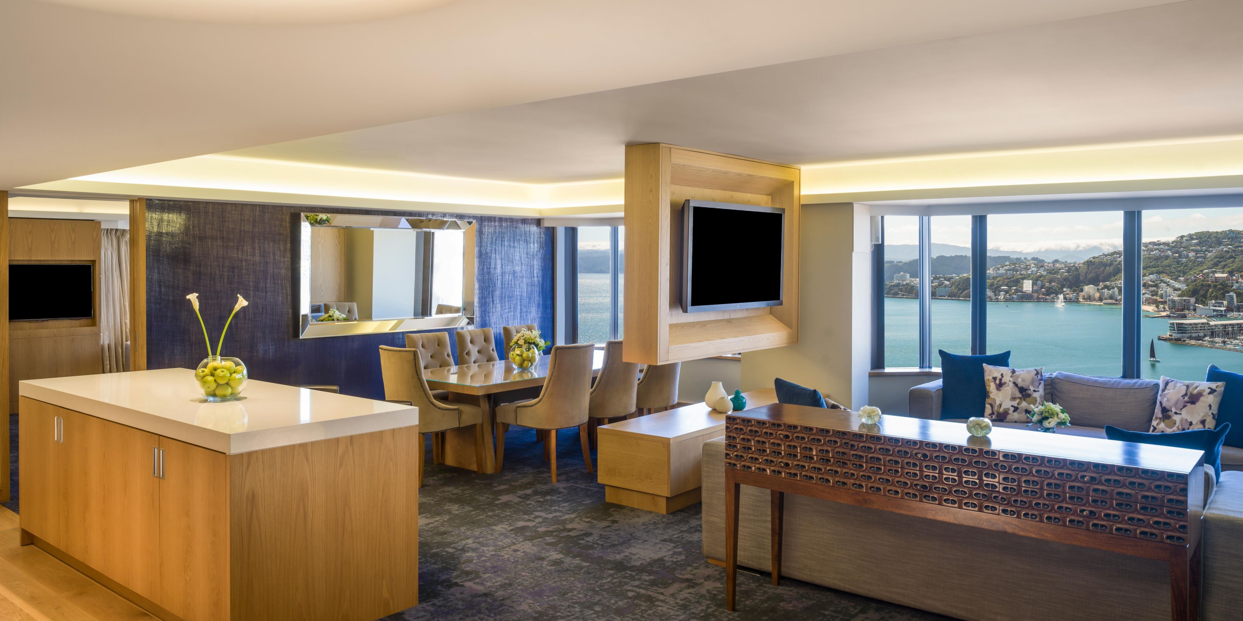 Awarded Oceania's leading luxury suite at the World Travel Awards, the Presidential Suite is the largest hotel suite in Wellington. The sophisticated space is located on the top floor, providing panoramic harbour views of Wellington and delivering the pinnacle of suite service. 
