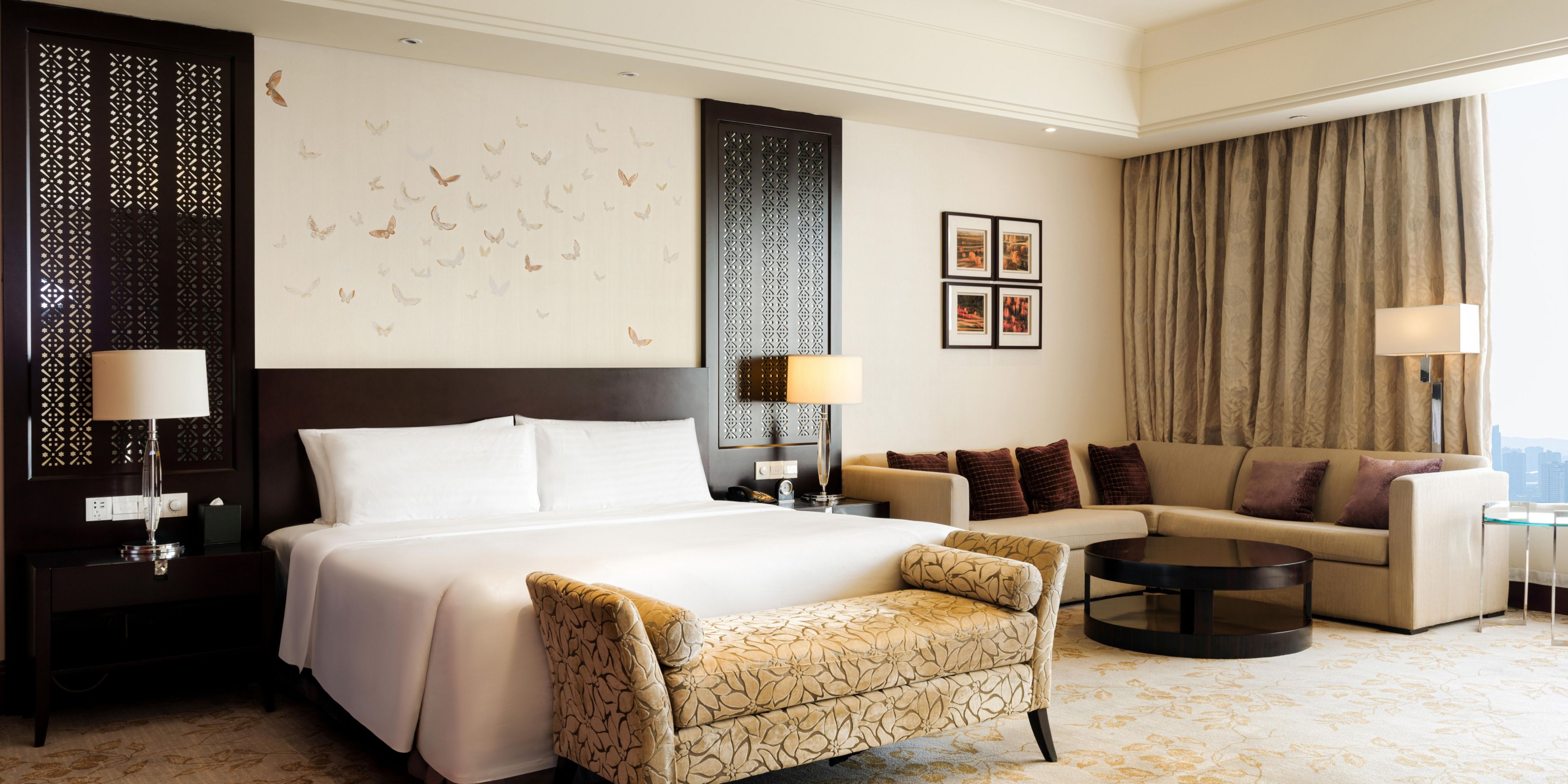 King Bed Premium